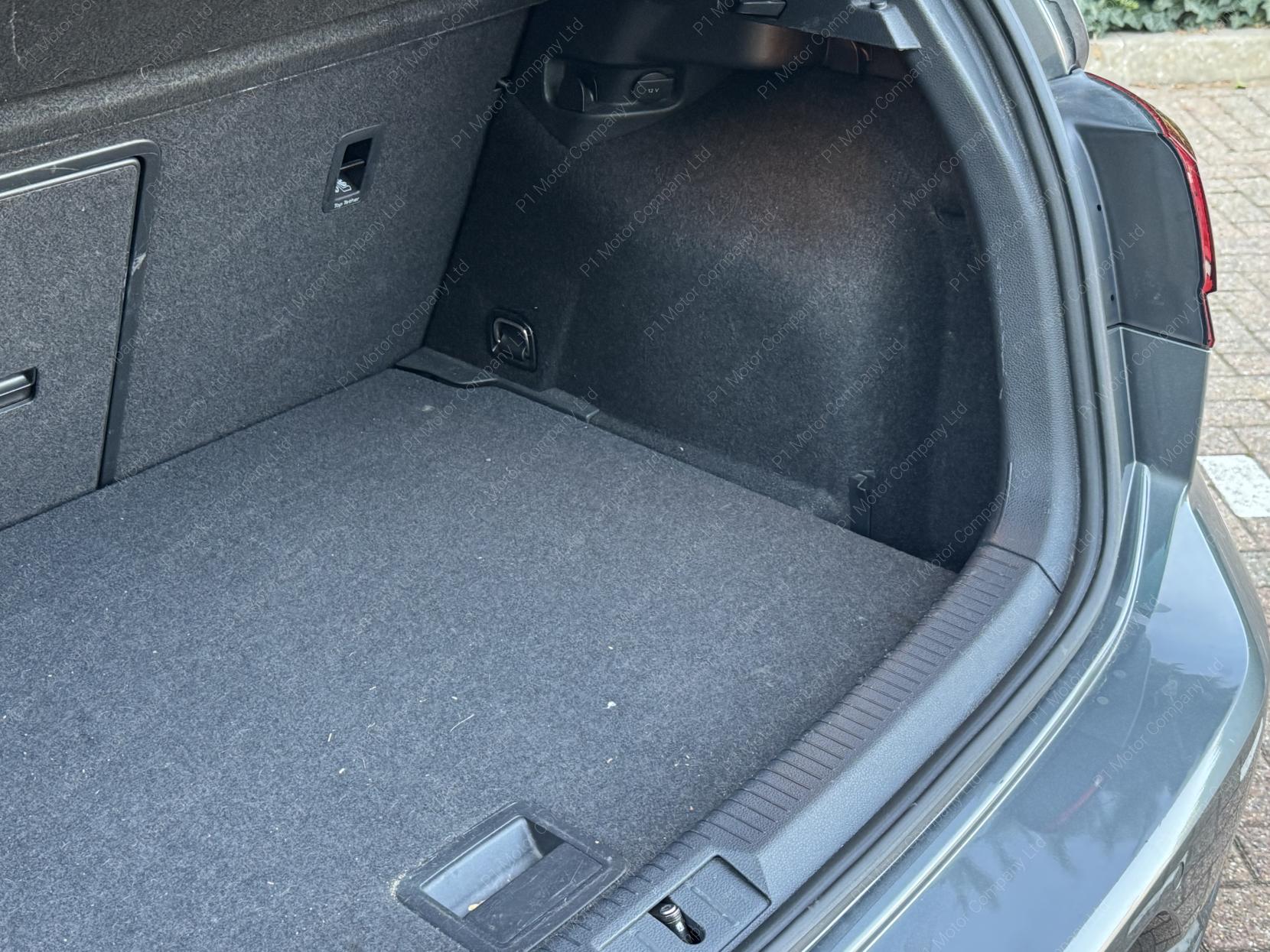 Volkswagen Golf 2.0 TSI GPF GTI Performance Hatchback 5dr Petrol DSG Euro 6 (s/s) (245 ps)