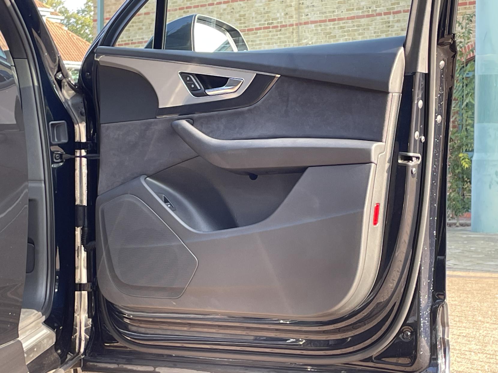 Audi SQ7 4.0 TDI V8 Vorsprung SUV 5dr Diesel Tiptronic quattro Euro 6 (s/s) (435 ps)