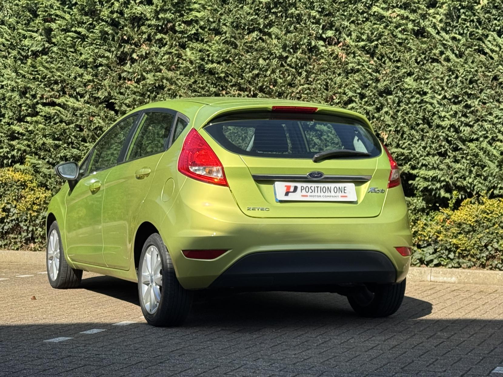 Ford Fiesta 1.25 Zetec Hatchback 5dr Petrol Manual (133 g/km, 81 bhp)