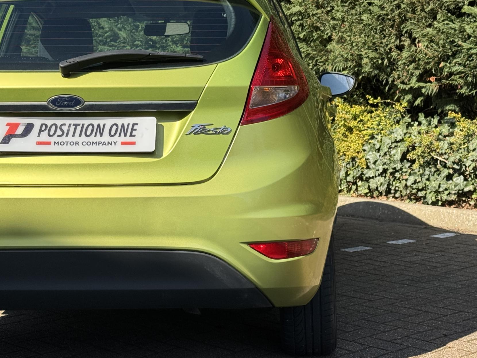 Ford Fiesta 1.25 Zetec Hatchback 5dr Petrol Manual (133 g/km, 81 bhp)