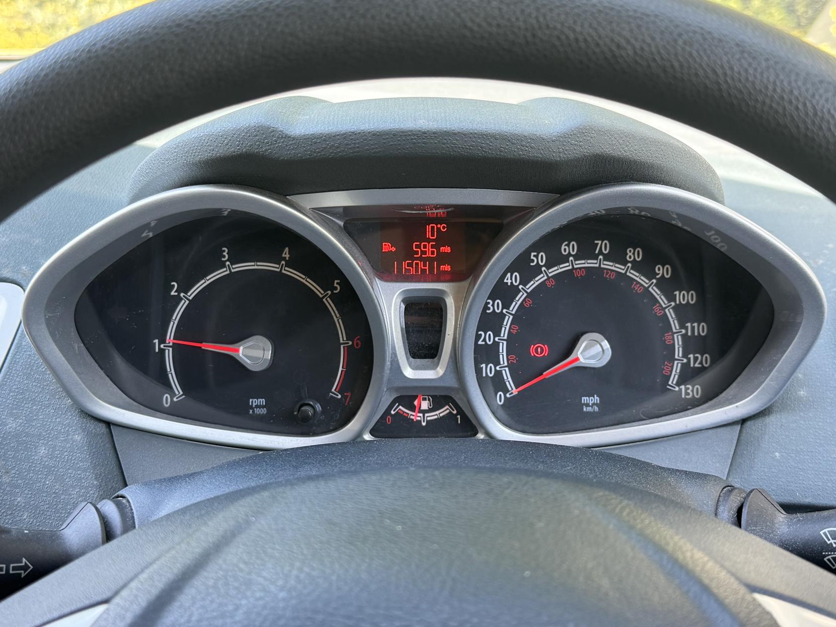 Ford Fiesta 1.25 Zetec Hatchback 5dr Petrol Manual (133 g/km, 81 bhp)