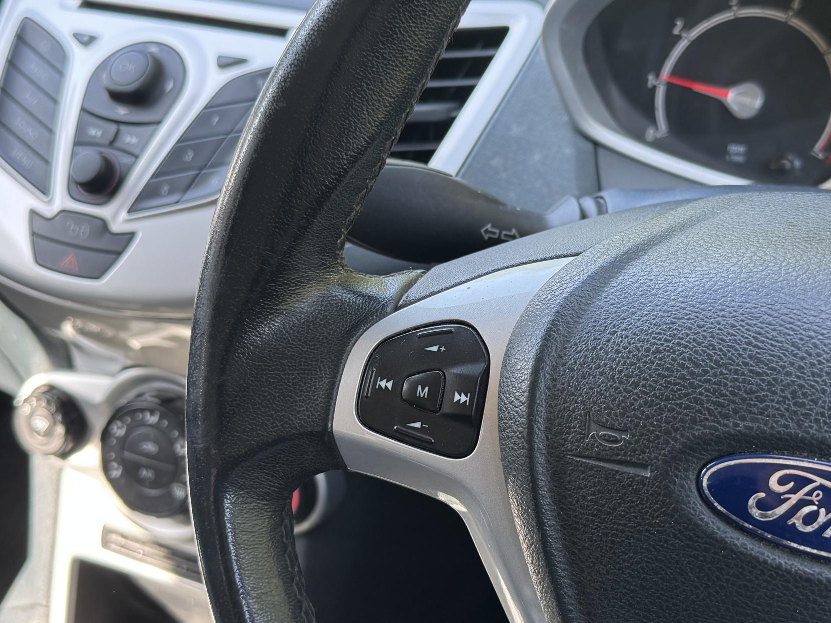 Ford Fiesta 1.25 Zetec Hatchback 5dr Petrol Manual (133 g/km, 81 bhp)