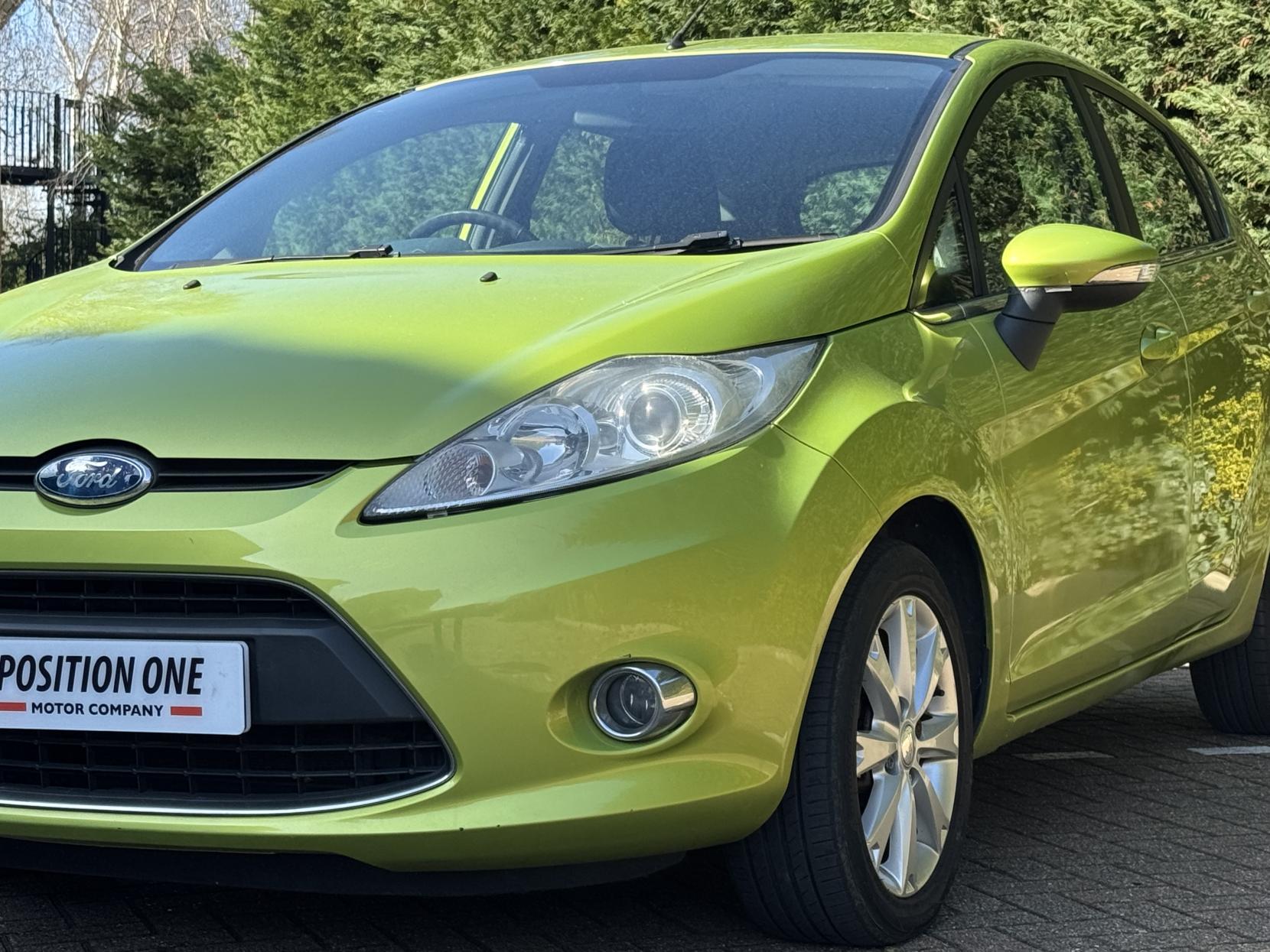 Ford Fiesta 1.25 Zetec Hatchback 5dr Petrol Manual (133 g/km, 81 bhp)
