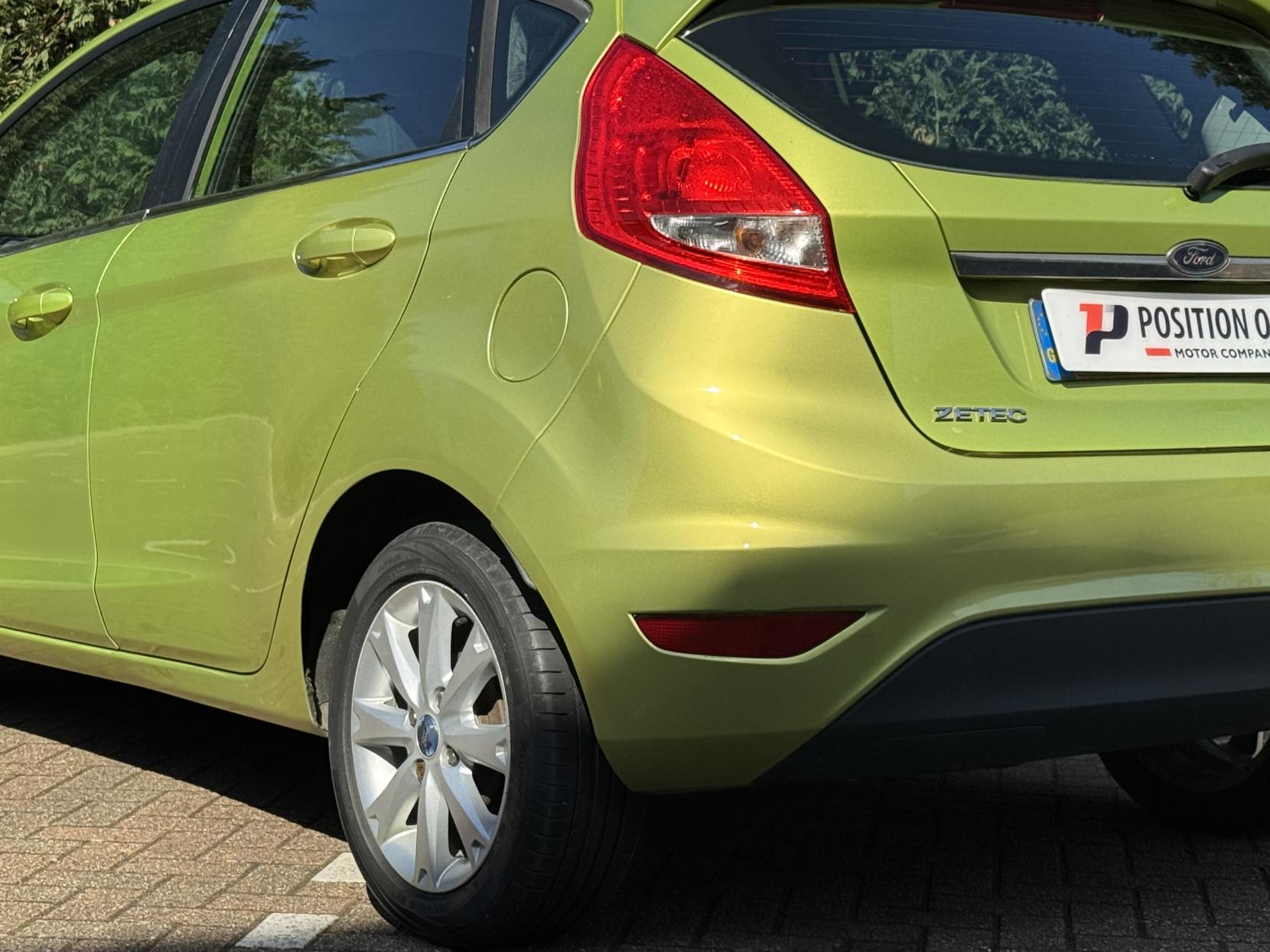 Ford Fiesta 1.25 Zetec Hatchback 5dr Petrol Manual (133 g/km, 81 bhp)