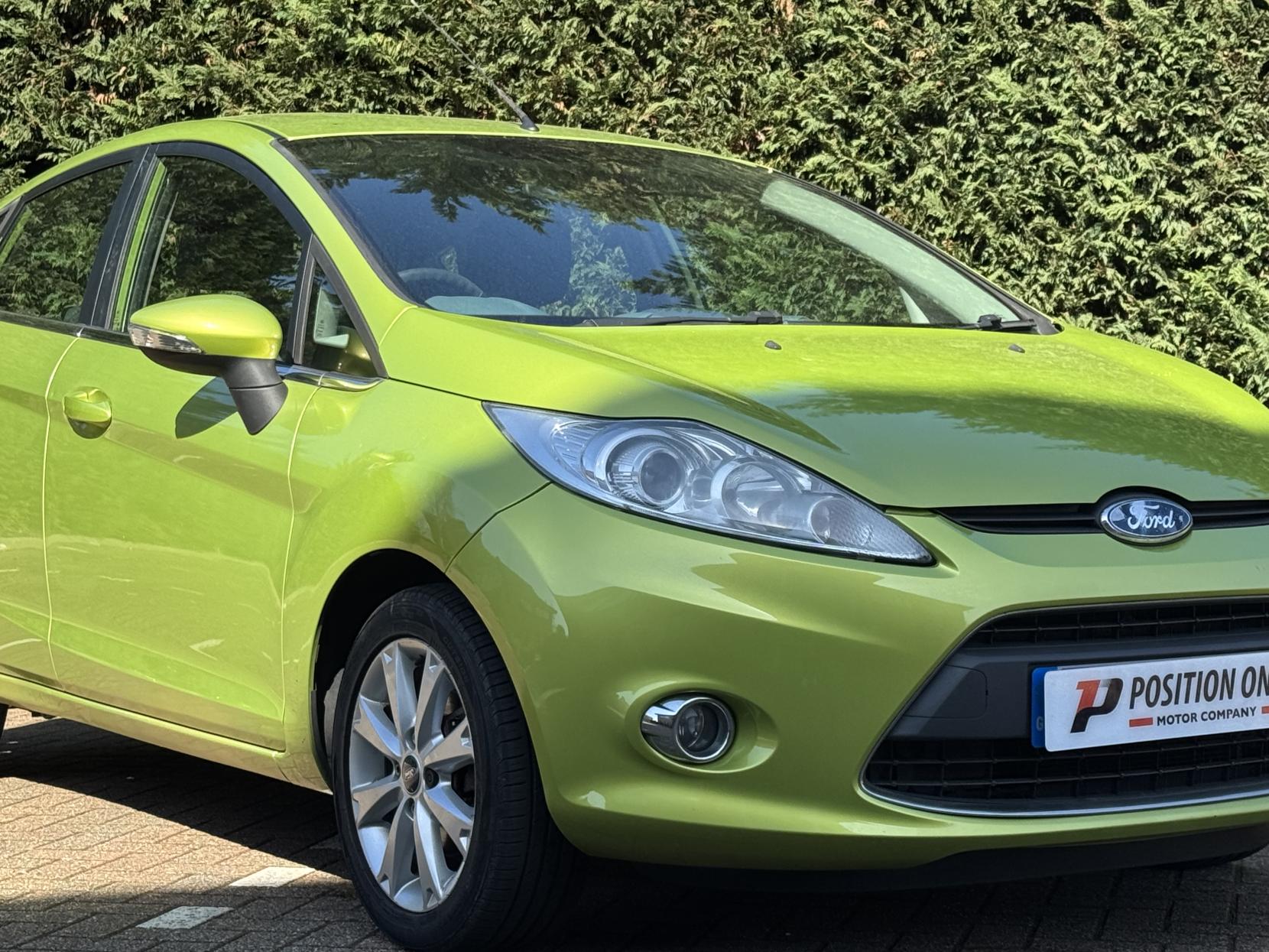 Ford Fiesta 1.25 Zetec Hatchback 5dr Petrol Manual (133 g/km, 81 bhp)