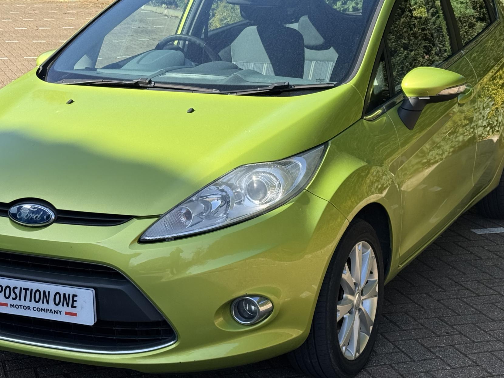 Ford Fiesta 1.25 Zetec Hatchback 5dr Petrol Manual (133 g/km, 81 bhp)