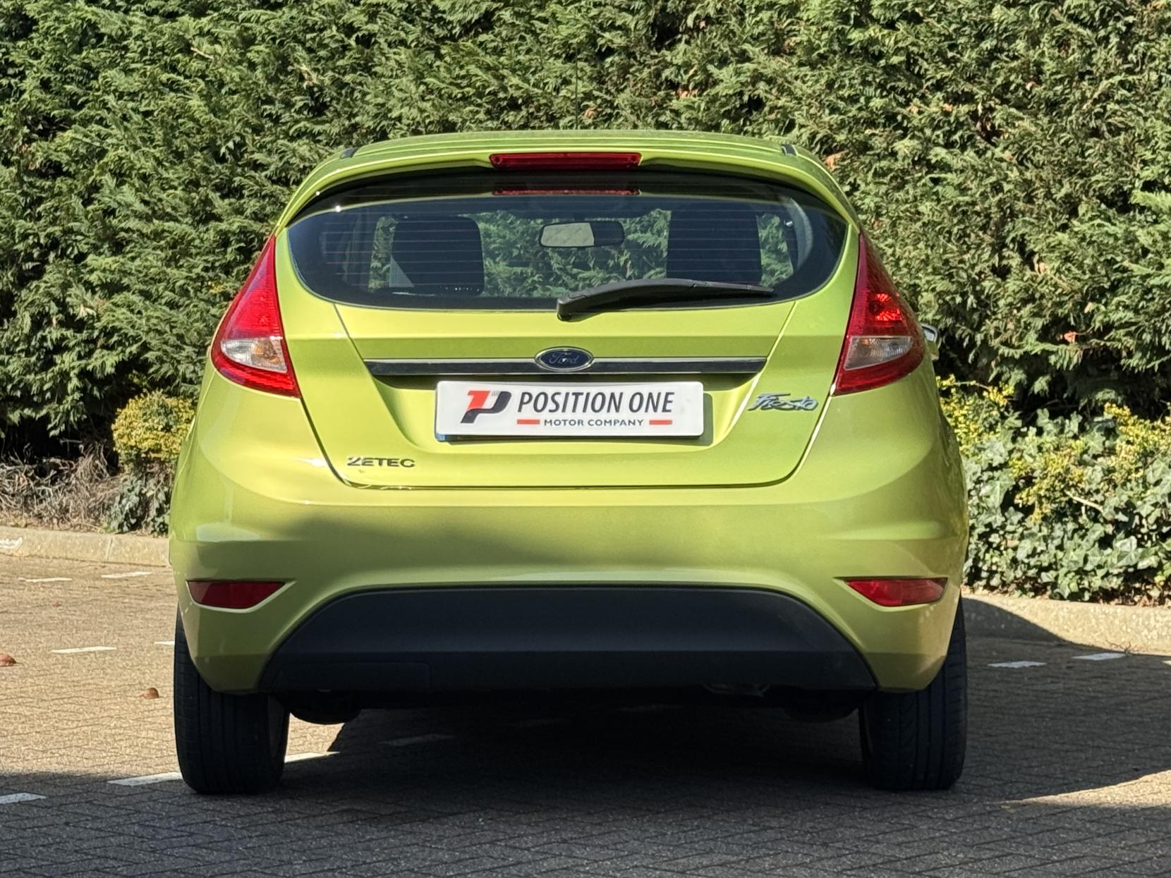 Ford Fiesta 1.25 Zetec Hatchback 5dr Petrol Manual (133 g/km, 81 bhp)