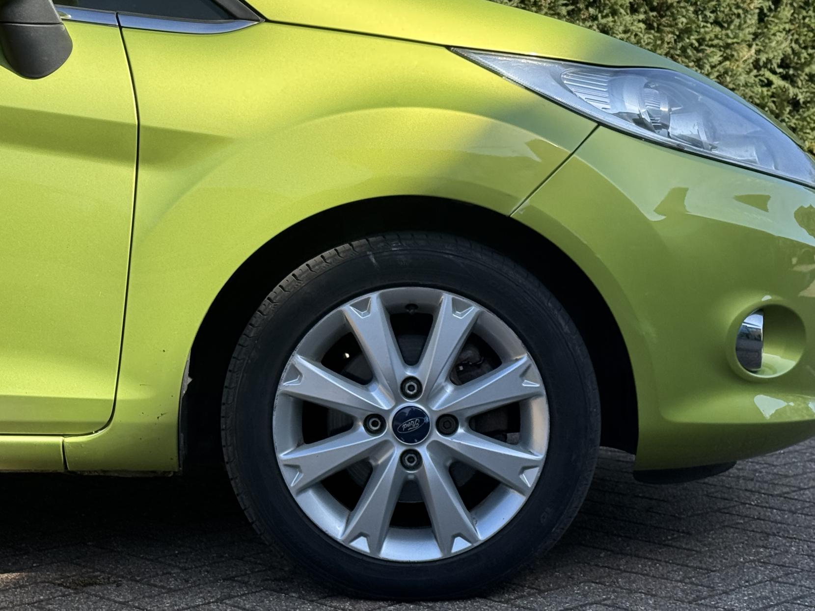 Ford Fiesta 1.25 Zetec Hatchback 5dr Petrol Manual (133 g/km, 81 bhp)