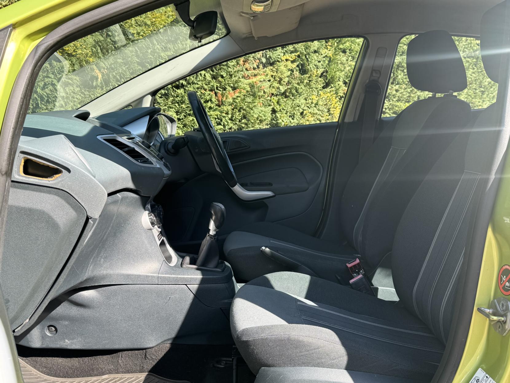 Ford Fiesta 1.25 Zetec Hatchback 5dr Petrol Manual (133 g/km, 81 bhp)