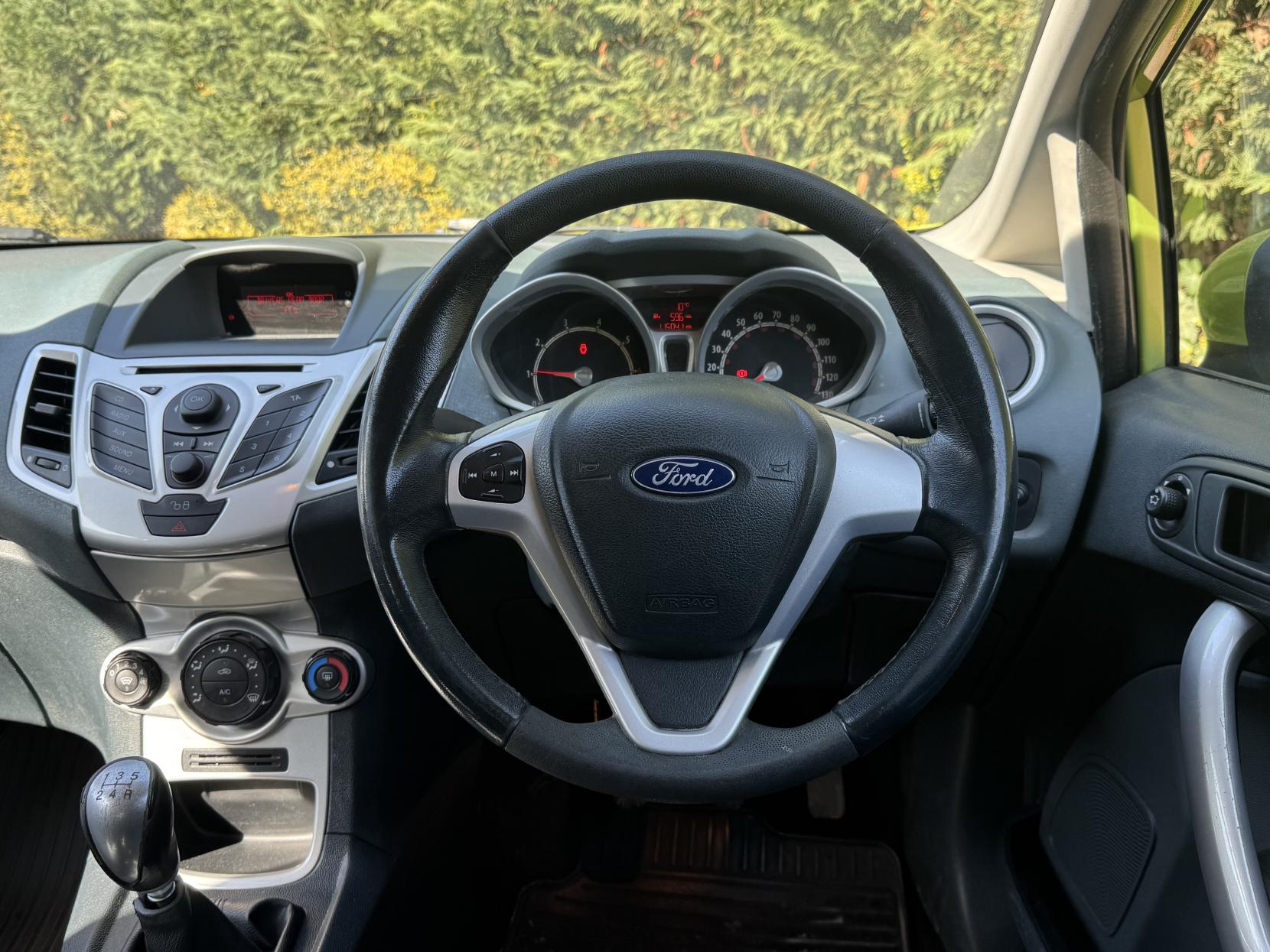 Ford Fiesta 1.25 Zetec Hatchback 5dr Petrol Manual (133 g/km, 81 bhp)