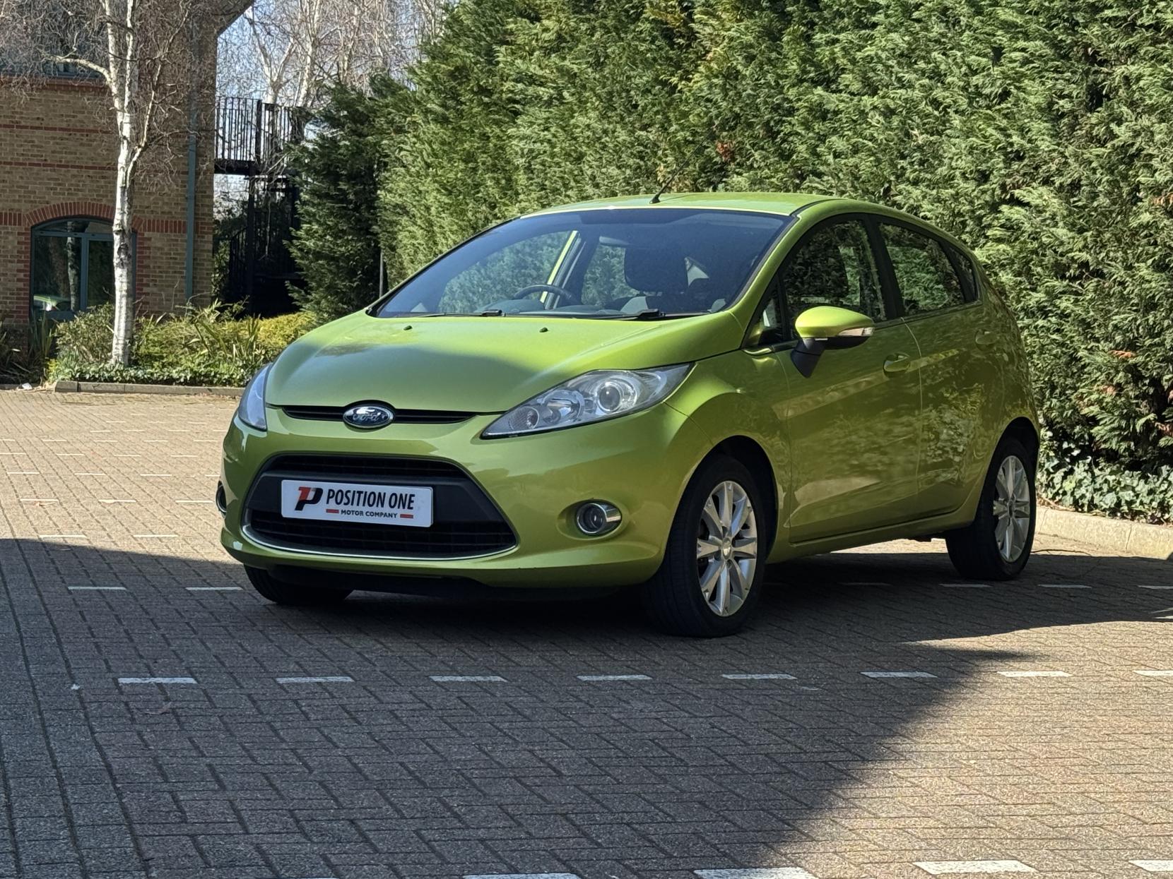 Ford Fiesta 1.25 Zetec Hatchback 5dr Petrol Manual (133 g/km, 81 bhp)