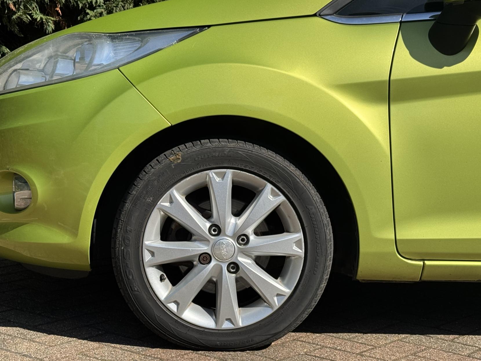 Ford Fiesta 1.25 Zetec Hatchback 5dr Petrol Manual (133 g/km, 81 bhp)