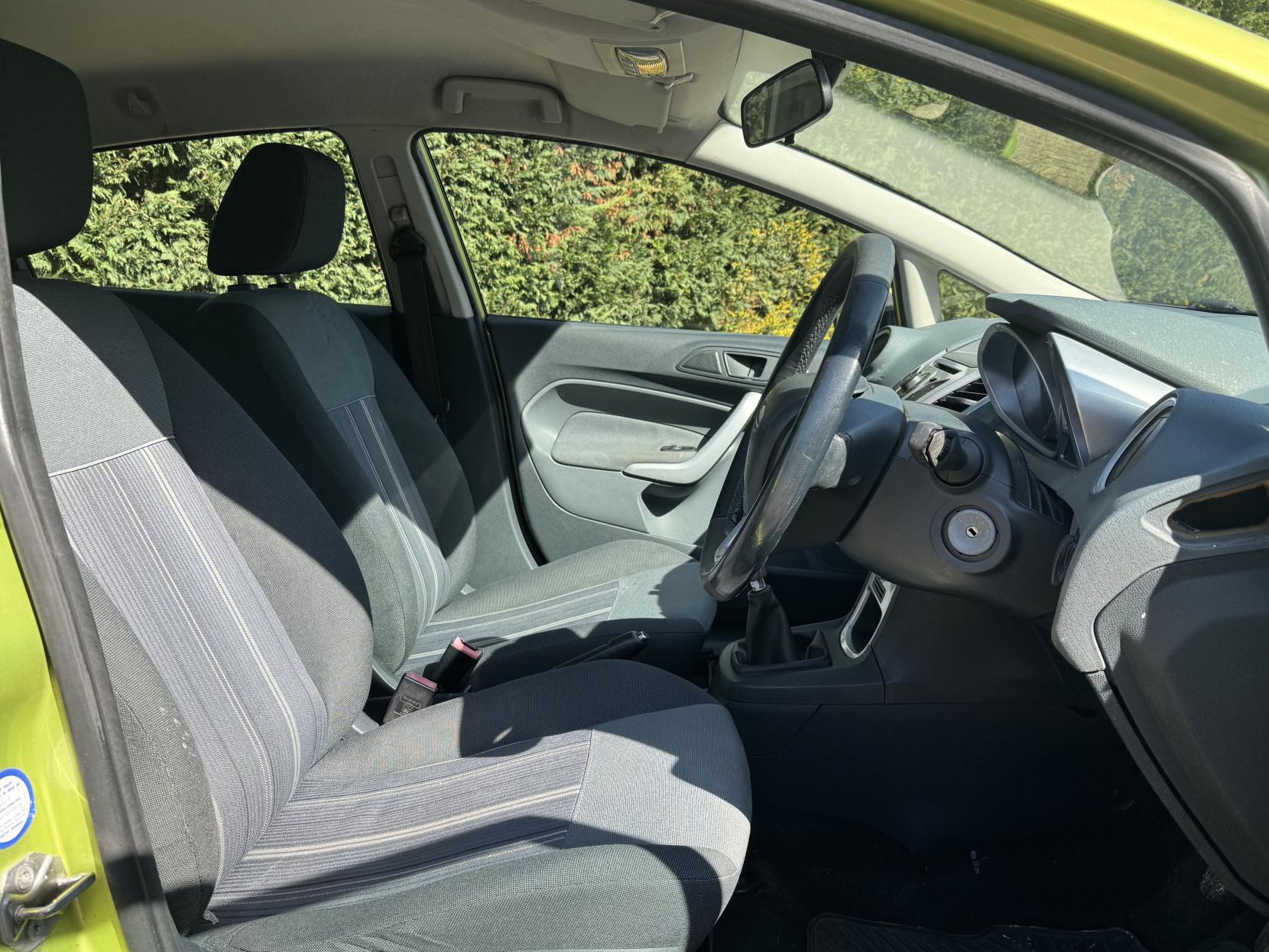 Ford Fiesta 1.25 Zetec Hatchback 5dr Petrol Manual (133 g/km, 81 bhp)