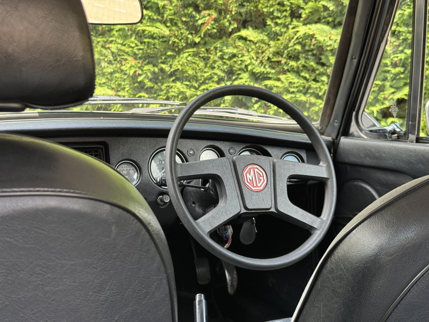 MG MGB GT 1.8 Coupe 2dr Petrol Manual (97 bhp)