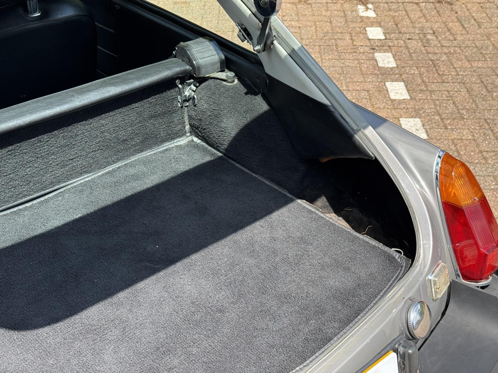 MG MGB GT 1.8 Coupe 2dr Petrol Manual (97 bhp)
