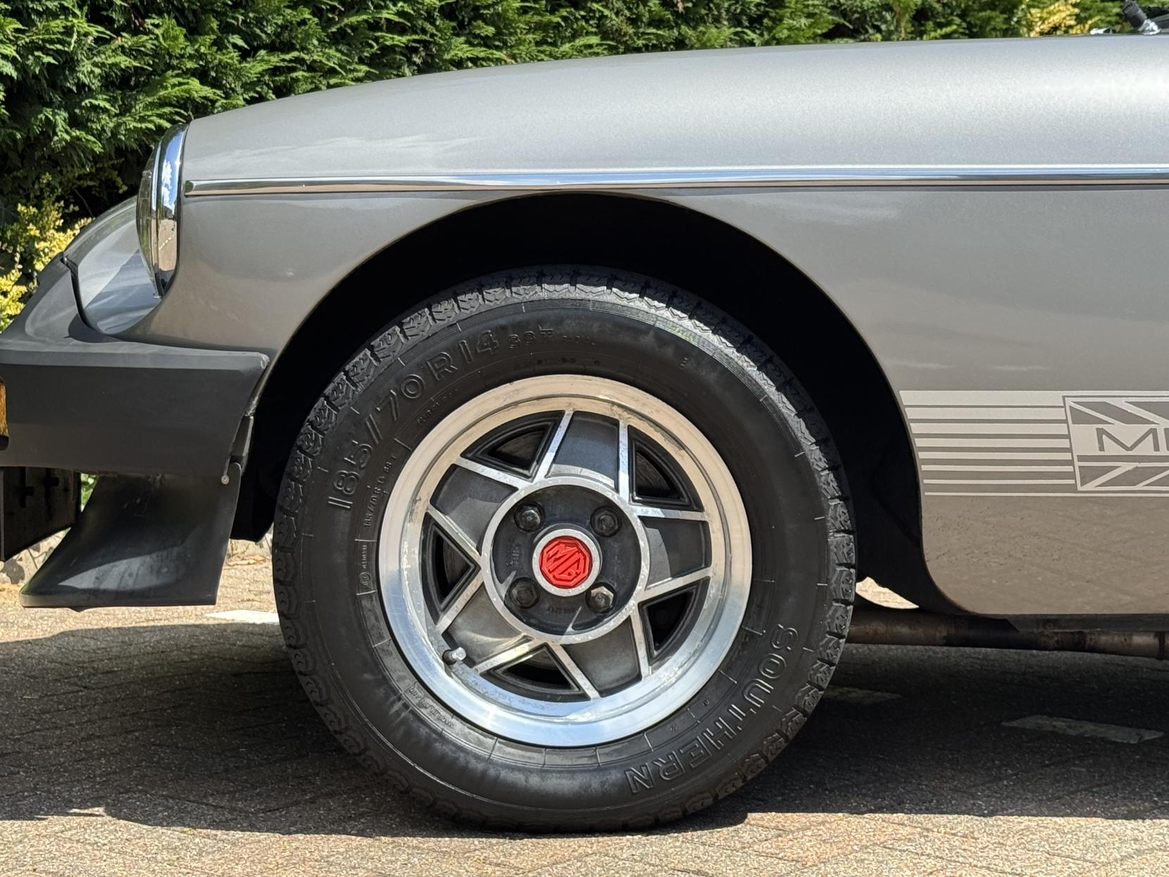 MG MGB GT 1.8 Coupe 2dr Petrol Manual (97 bhp)