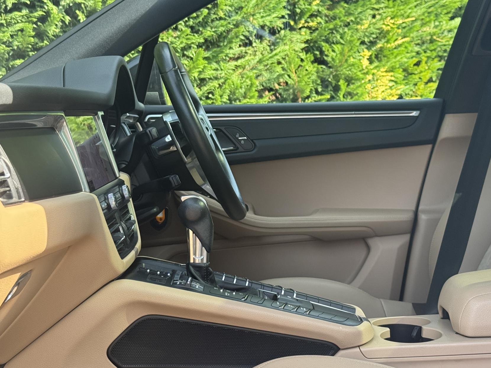 Porsche Macan 2.0T T SUV 5dr Petrol PDK 4WD Euro 6 (s/s) (265 ps)