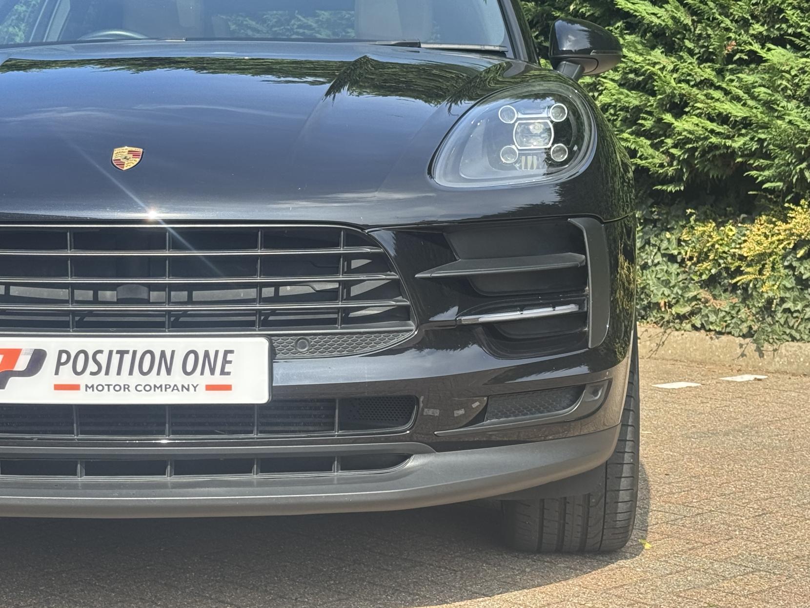 Porsche Macan 2.0T T SUV 5dr Petrol PDK 4WD Euro 6 (s/s) (265 ps)