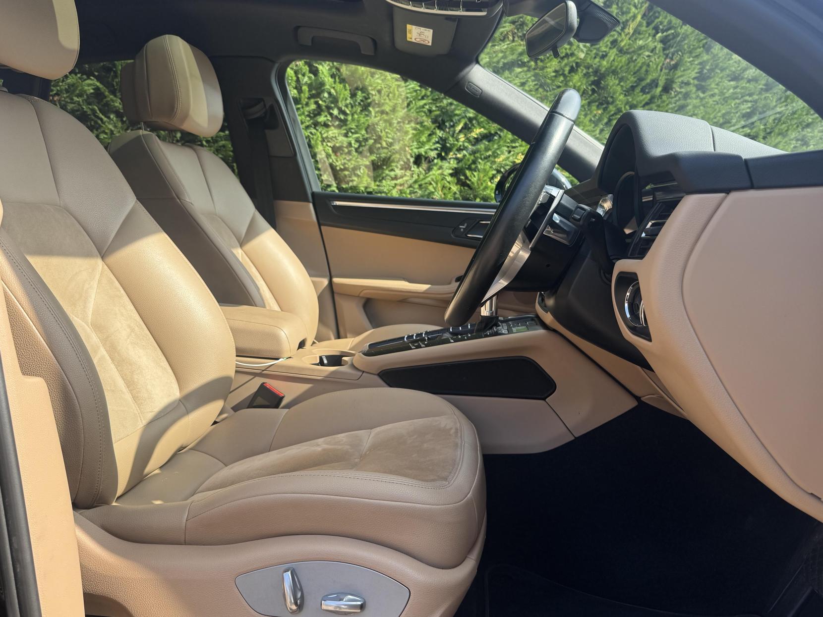 Porsche Macan 2.0T T SUV 5dr Petrol PDK 4WD Euro 6 (s/s) (265 ps)