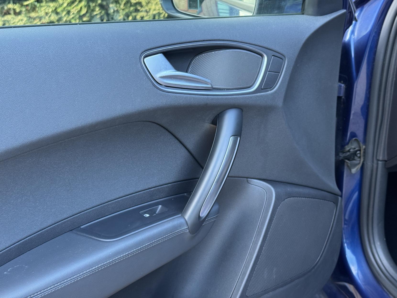 Audi A1 1.4 TFSI Black Edition Sportback 5dr Petrol S Tronic Euro 5 (185 ps)