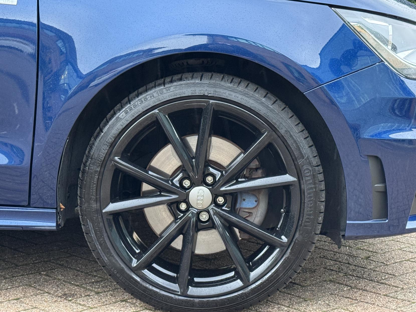 Audi A1 1.4 TFSI Black Edition Sportback 5dr Petrol S Tronic Euro 5 (185 ps)