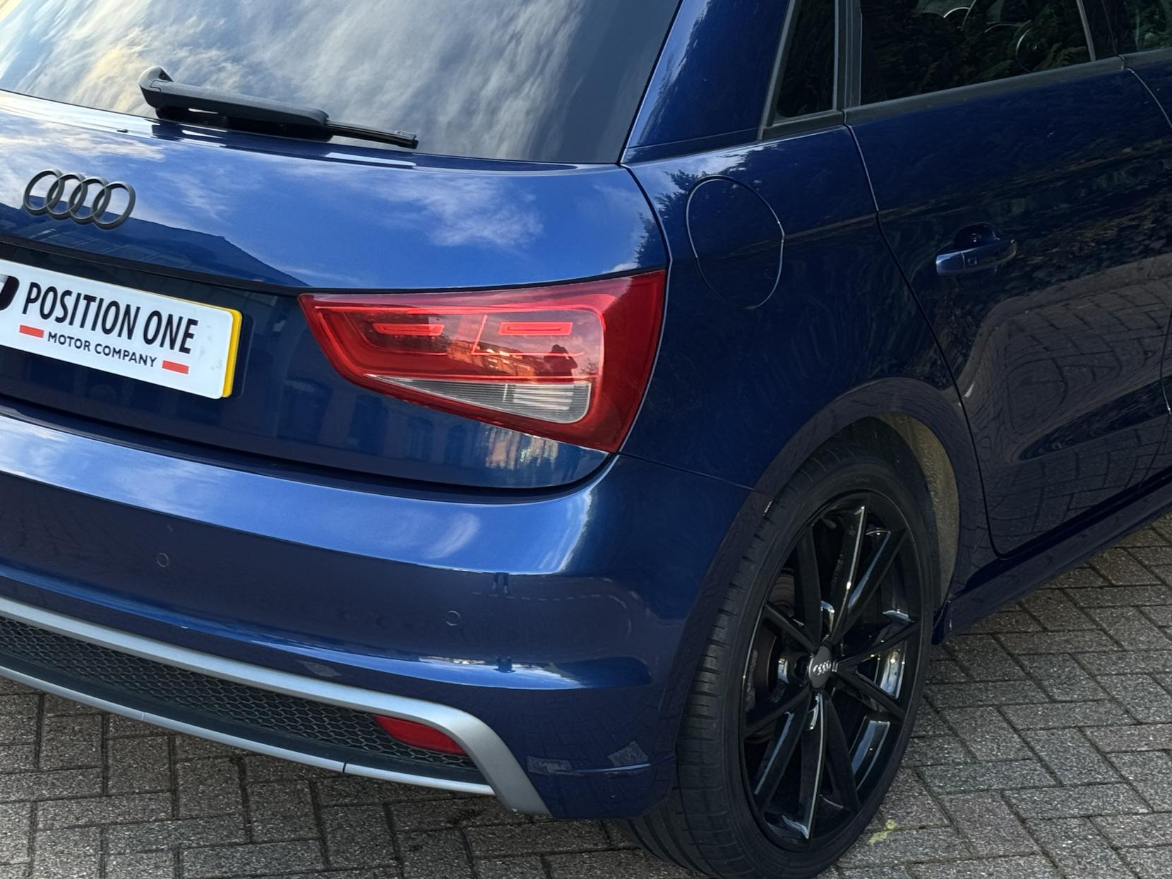 Audi A1 1.4 TFSI Black Edition Sportback 5dr Petrol S Tronic Euro 5 (185 ps)