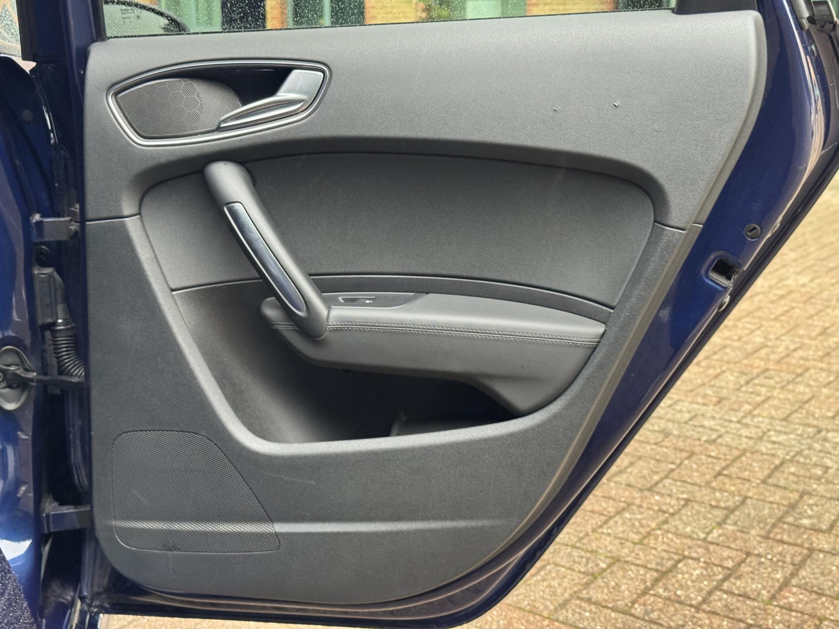 Audi A1 1.4 TFSI Black Edition Sportback 5dr Petrol S Tronic Euro 5 (185 ps)