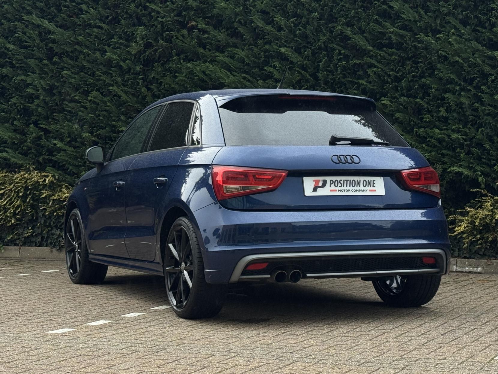 Audi A1 1.4 TFSI Black Edition Sportback 5dr Petrol S Tronic Euro 5 (185 ps)