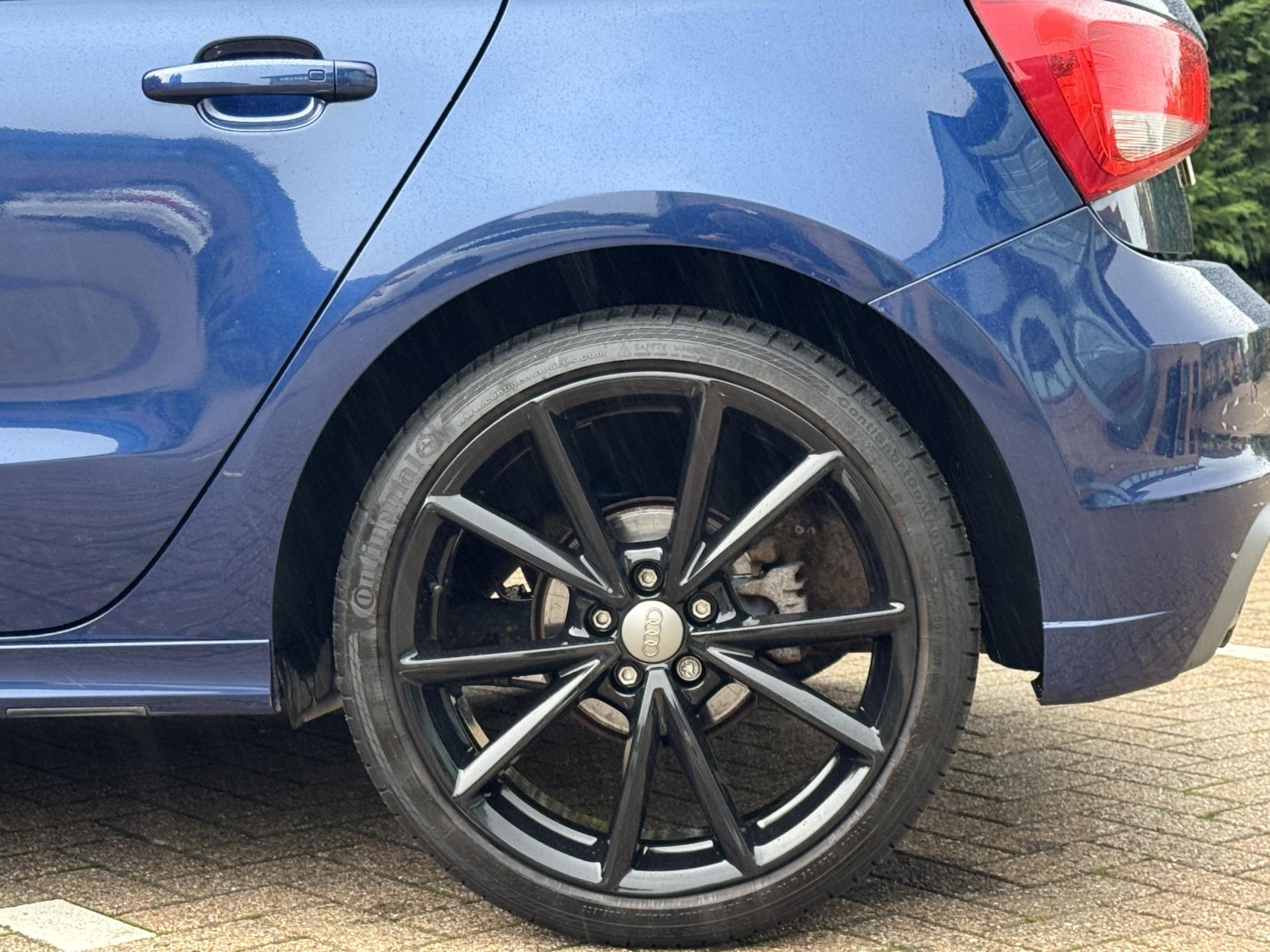 Audi A1 1.4 TFSI Black Edition Sportback 5dr Petrol S Tronic Euro 5 (185 ps)