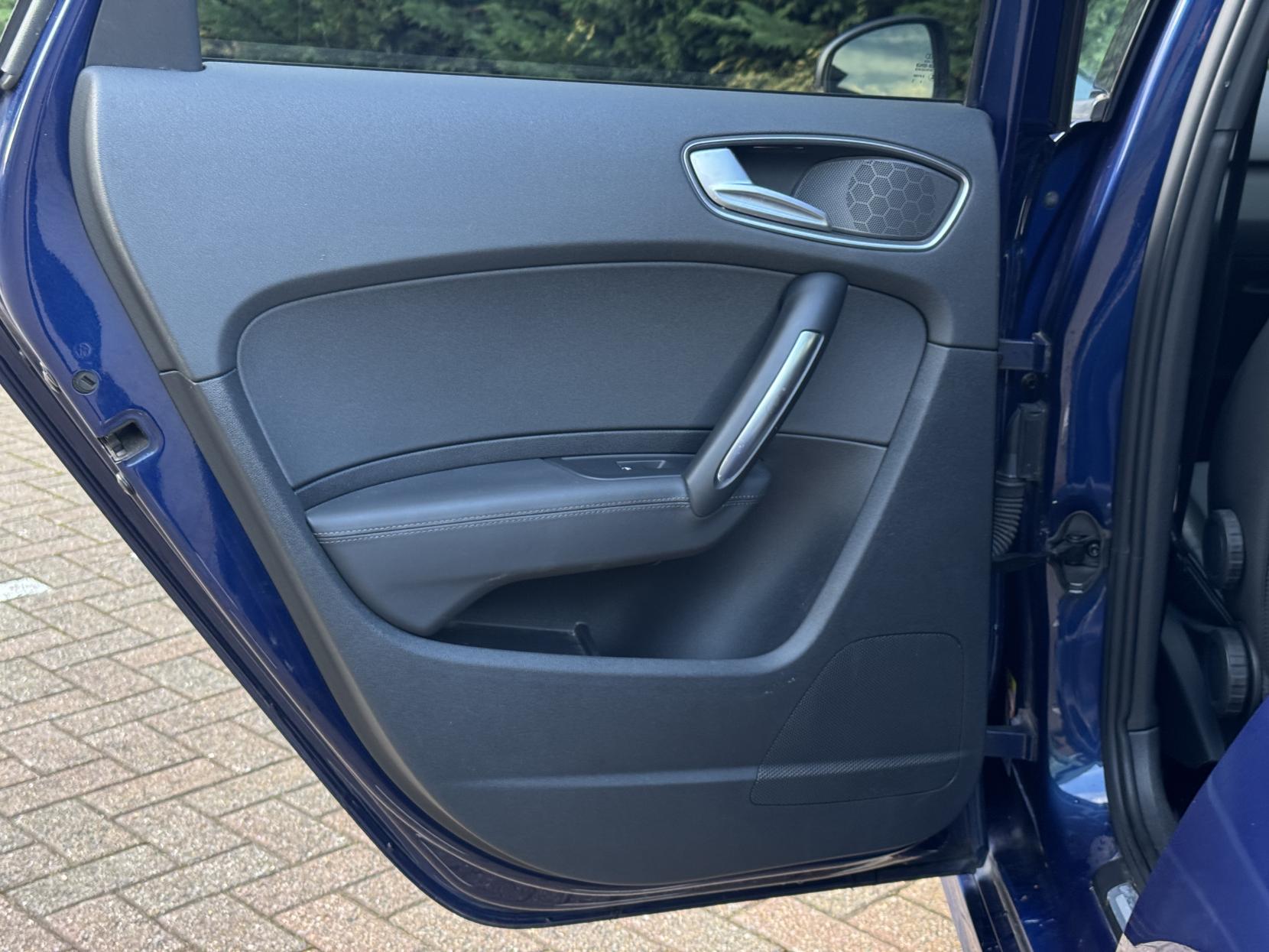 Audi A1 1.4 TFSI Black Edition Sportback 5dr Petrol S Tronic Euro 5 (185 ps)