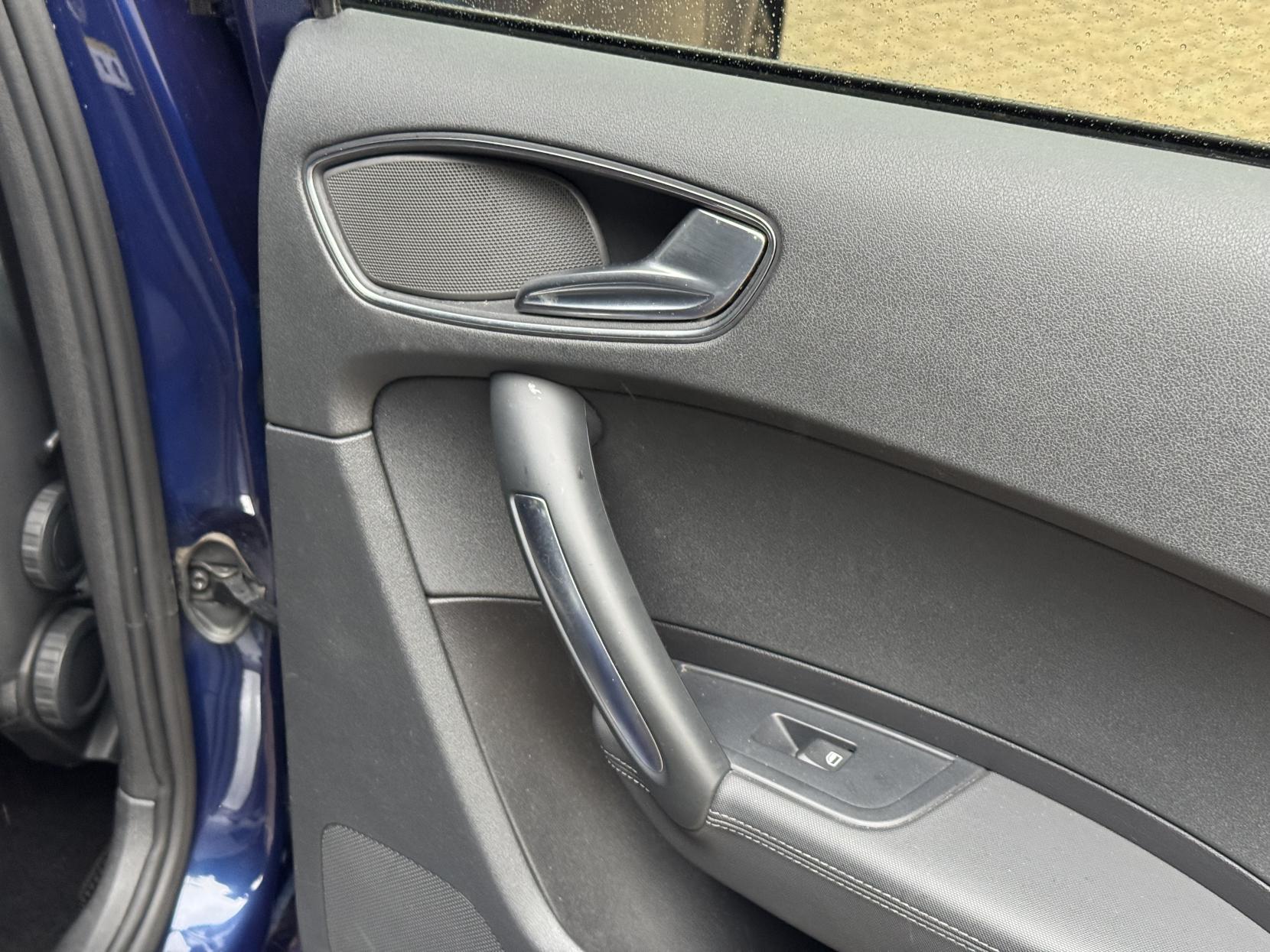 Audi A1 1.4 TFSI Black Edition Sportback 5dr Petrol S Tronic Euro 5 (185 ps)