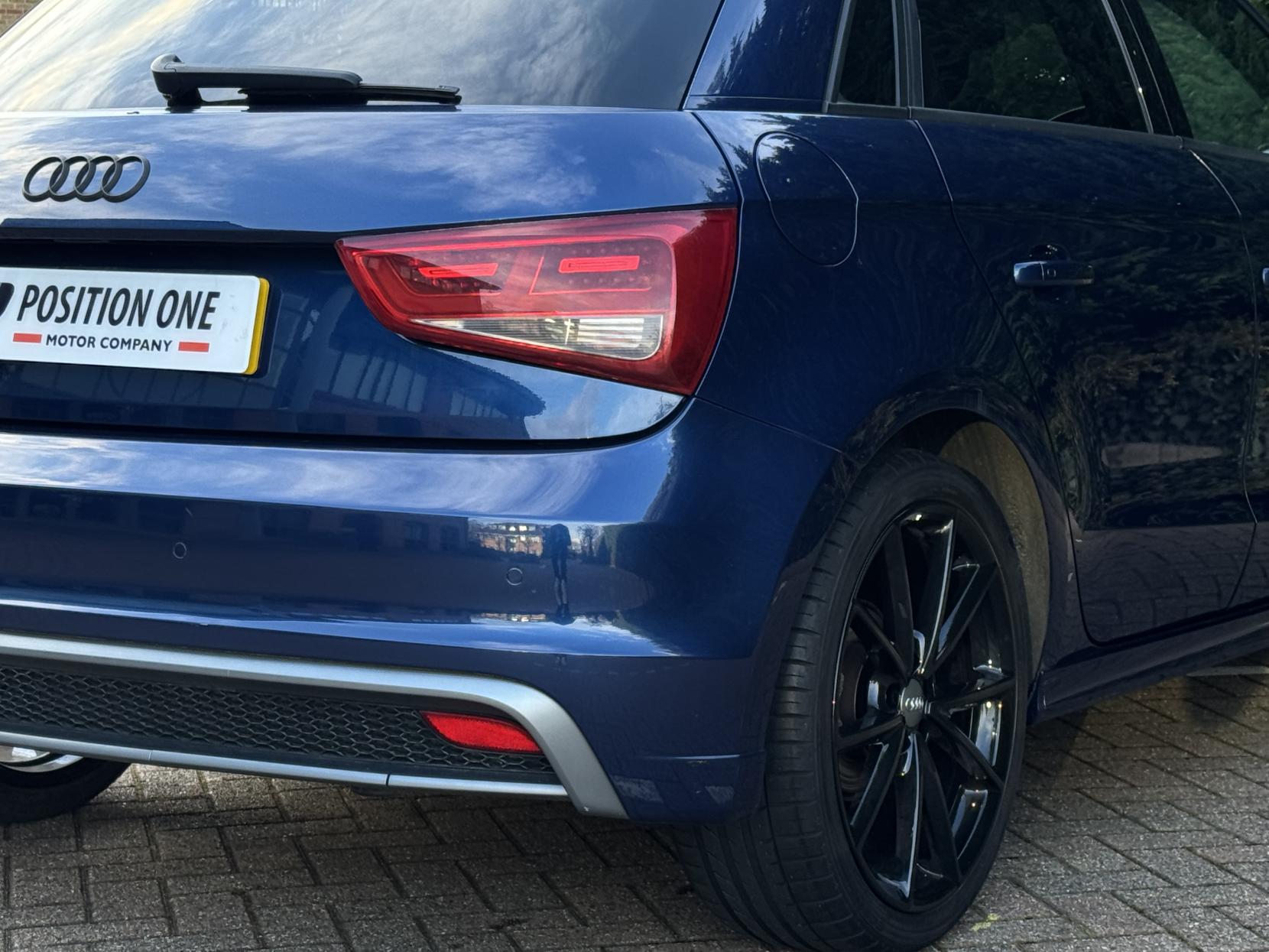 Audi A1 1.4 TFSI Black Edition Sportback 5dr Petrol S Tronic Euro 5 (185 ps)