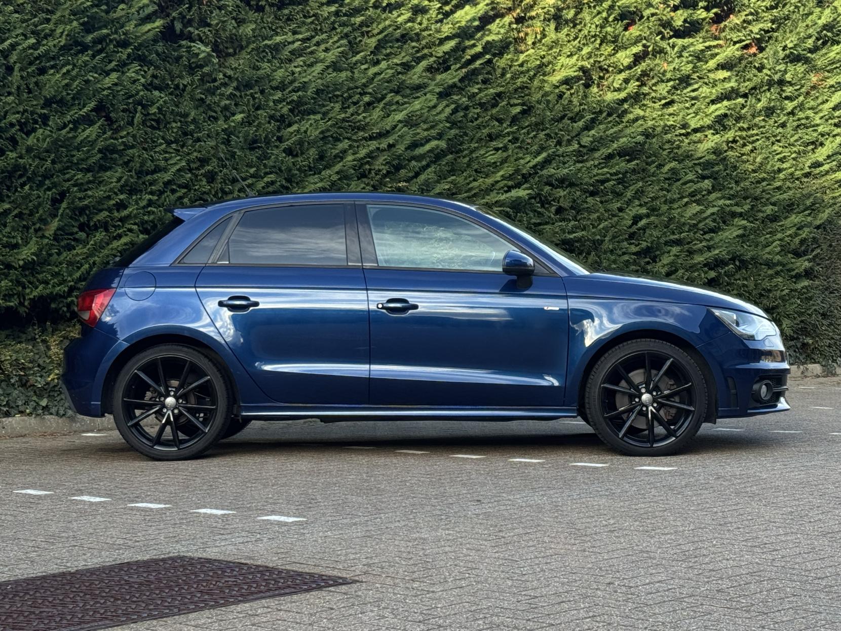 Audi A1 1.4 TFSI Black Edition Sportback 5dr Petrol S Tronic Euro 5 (185 ps)