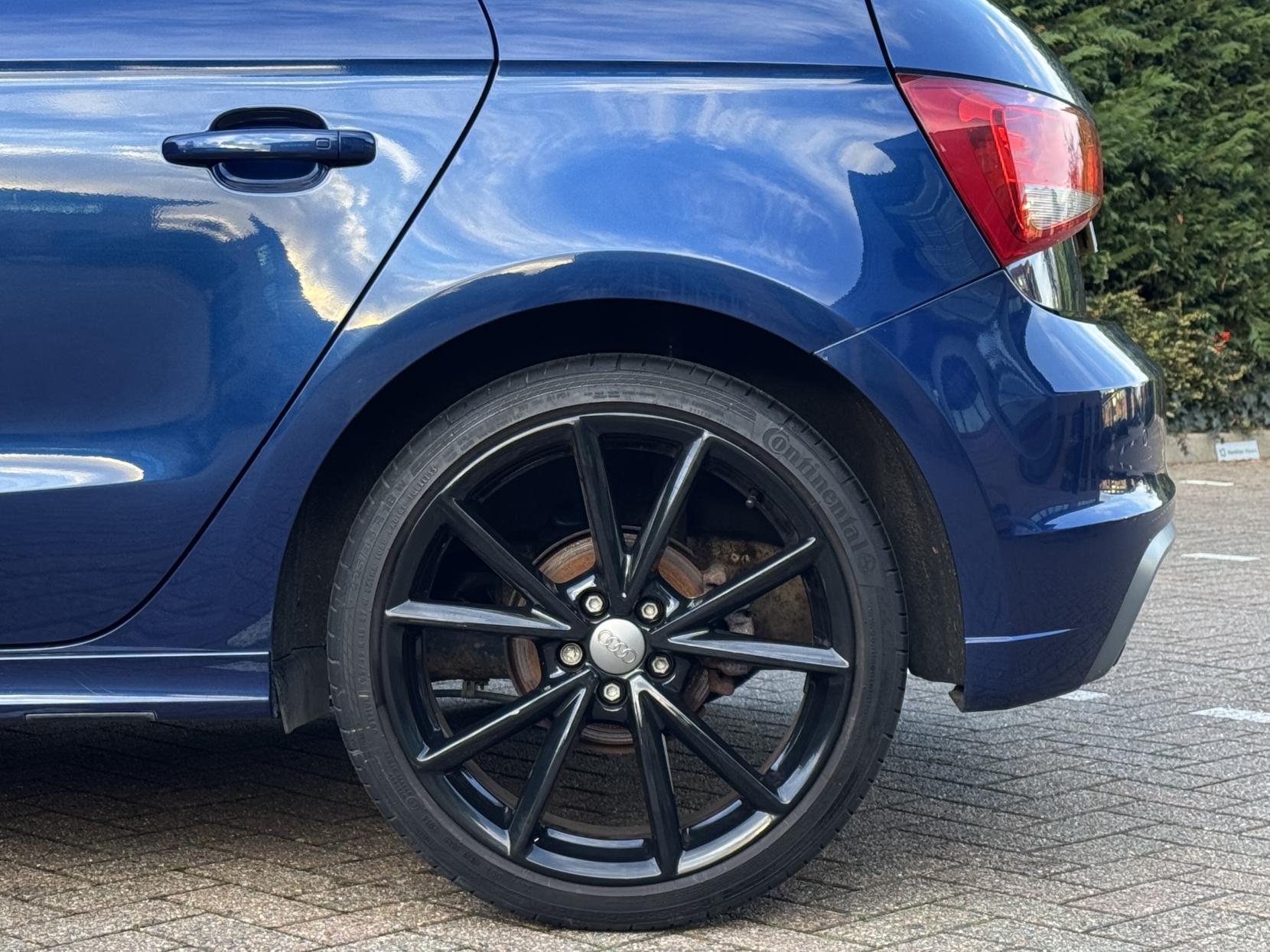 Audi A1 1.4 TFSI Black Edition Sportback 5dr Petrol S Tronic Euro 5 (185 ps)