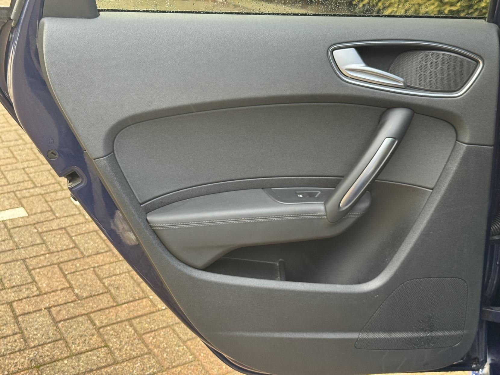 Audi A1 1.4 TFSI Black Edition Sportback 5dr Petrol S Tronic Euro 5 (185 ps)