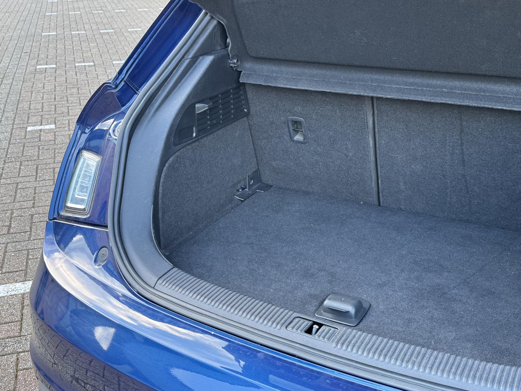 Audi A1 1.4 TFSI Black Edition Sportback 5dr Petrol S Tronic Euro 5 (185 ps)