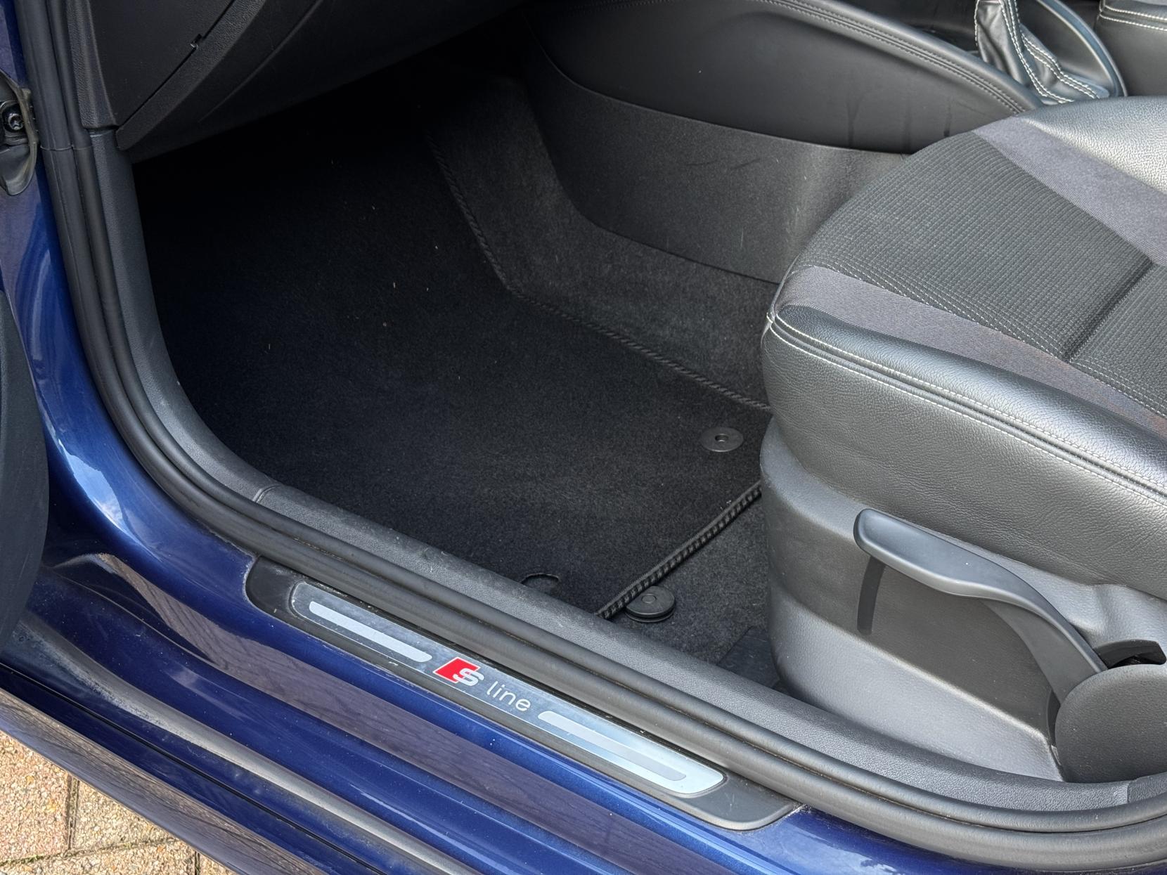 Audi A1 1.4 TFSI Black Edition Sportback 5dr Petrol S Tronic Euro 5 (185 ps)