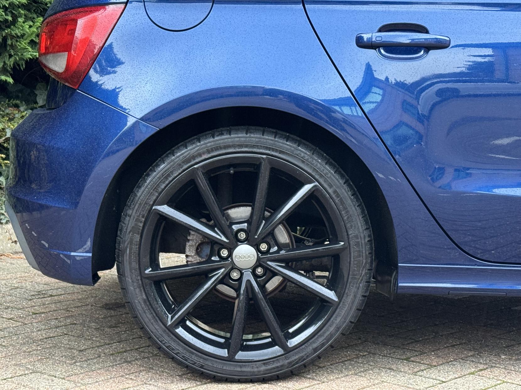 Audi A1 1.4 TFSI Black Edition Sportback 5dr Petrol S Tronic Euro 5 (185 ps)