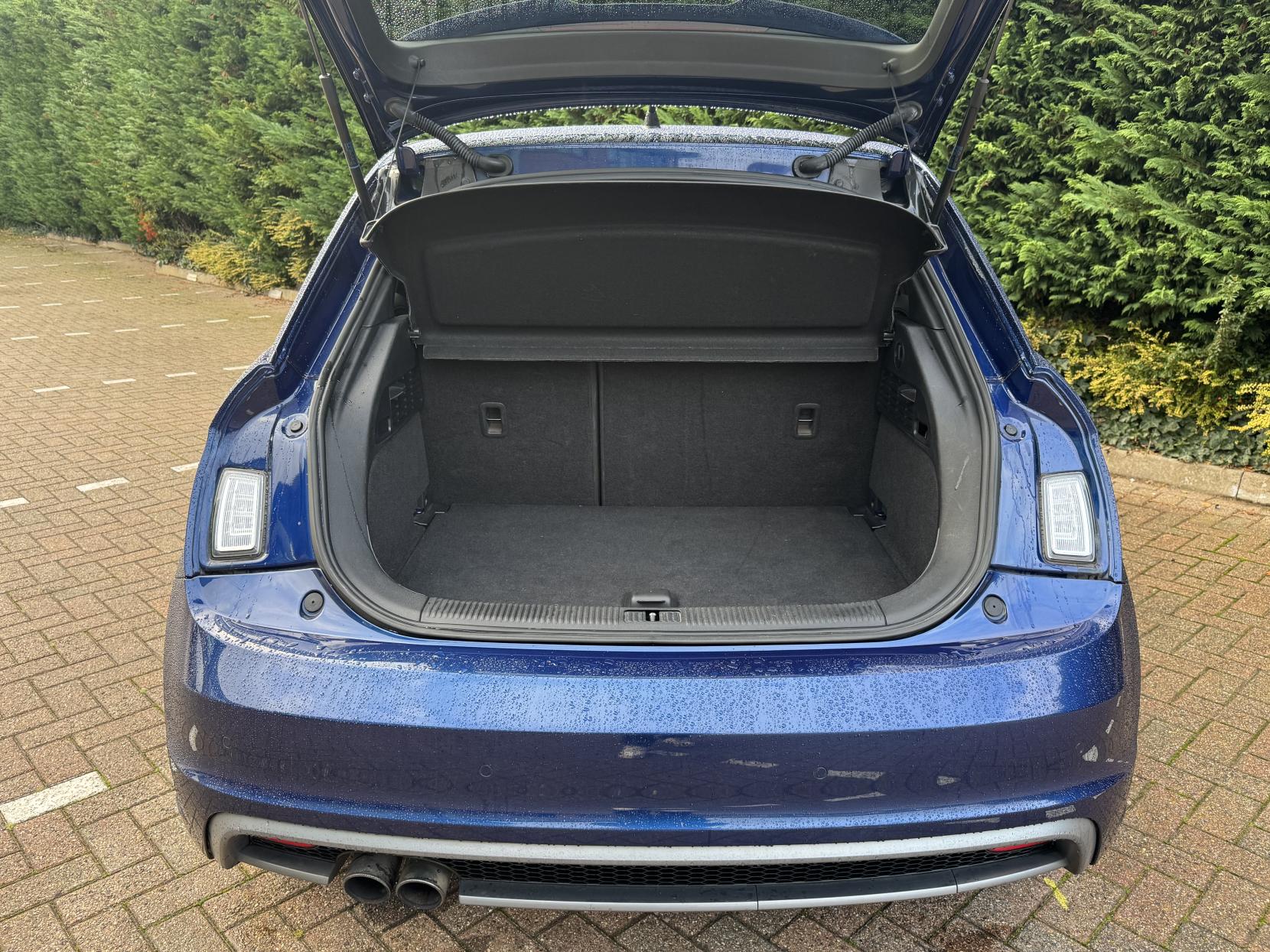 Audi A1 1.4 TFSI Black Edition Sportback 5dr Petrol S Tronic Euro 5 (185 ps)