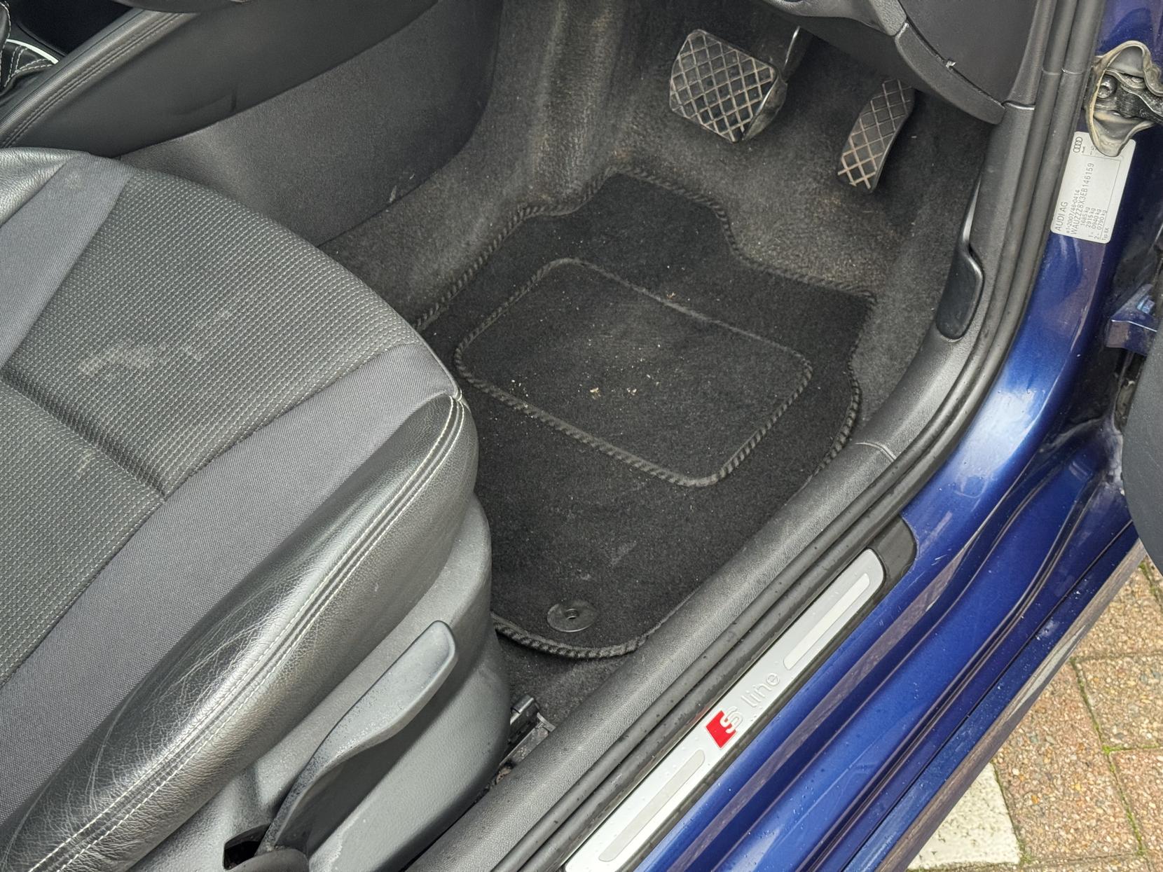 Audi A1 1.4 TFSI Black Edition Sportback 5dr Petrol S Tronic Euro 5 (185 ps)