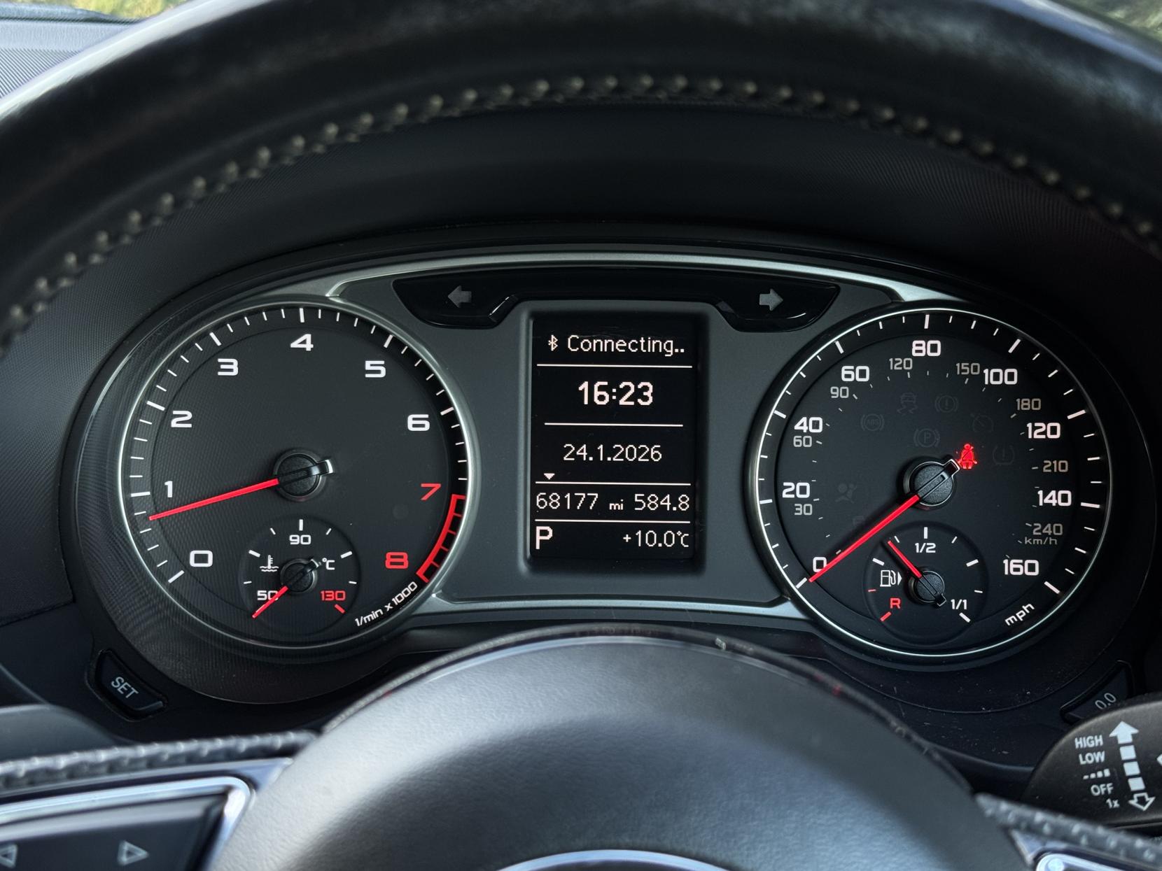 Audi A1 1.4 TFSI Black Edition Sportback 5dr Petrol S Tronic Euro 5 (185 ps)