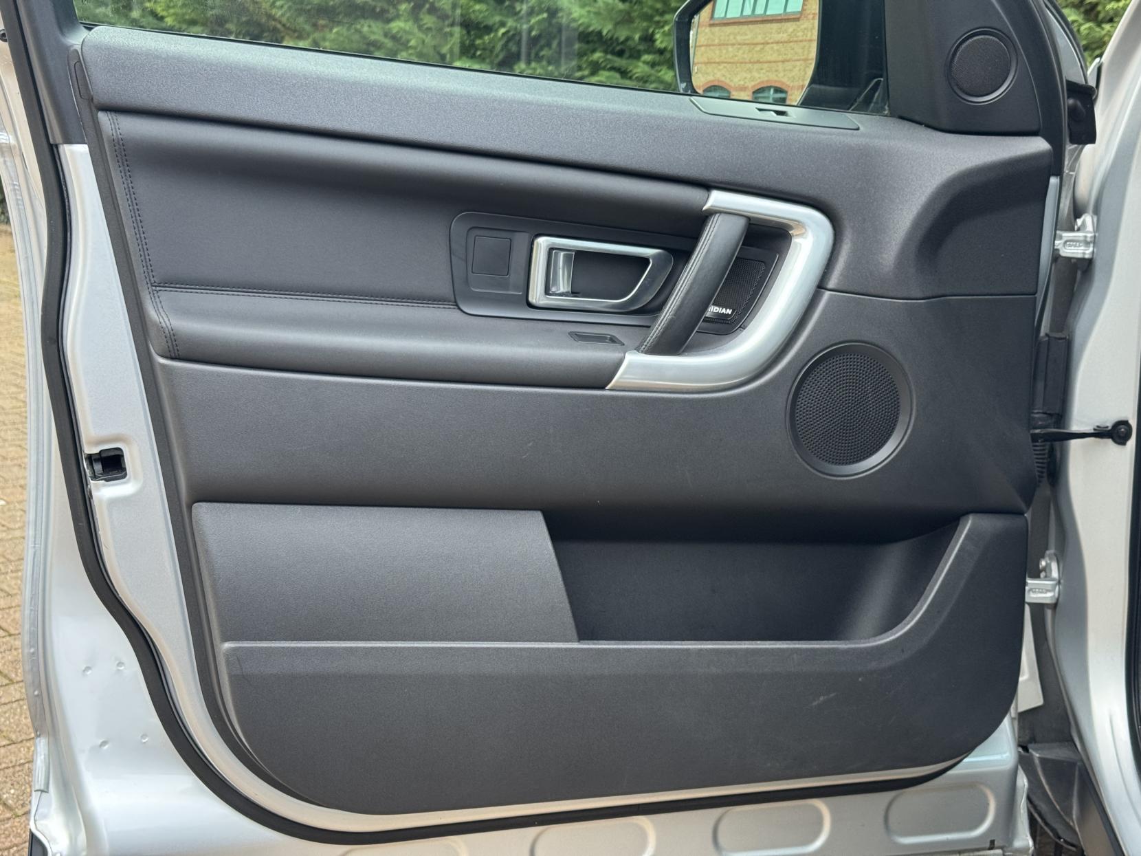 Land Rover Discovery Sport 2.0 Si4 HSE SUV 5dr Petrol Auto 4WD Euro 6 (s/s) (240 ps)