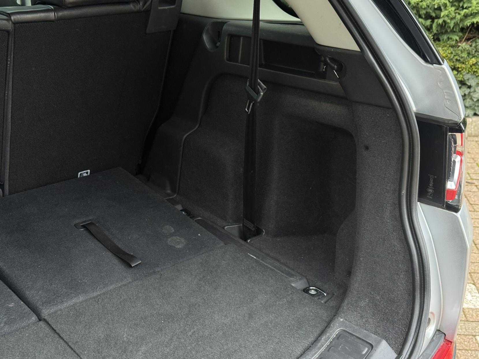 Land Rover Discovery Sport 2.0 Si4 HSE SUV 5dr Petrol Auto 4WD Euro 6 (s/s) (240 ps)