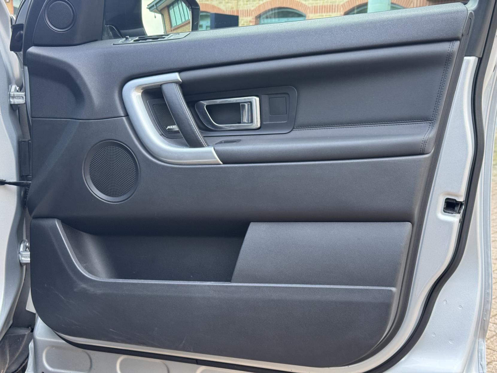 Land Rover Discovery Sport 2.0 Si4 HSE SUV 5dr Petrol Auto 4WD Euro 6 (s/s) (240 ps)