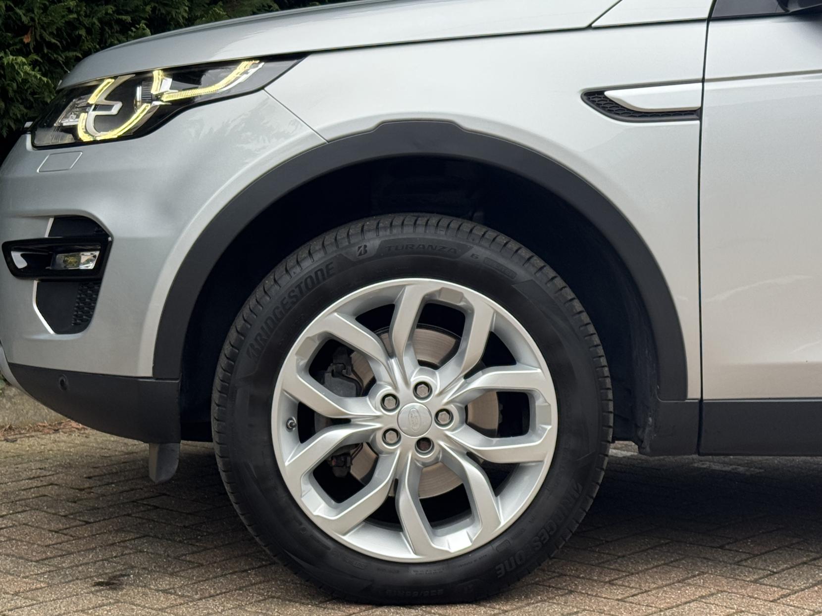 Land Rover Discovery Sport 2.0 Si4 HSE SUV 5dr Petrol Auto 4WD Euro 6 (s/s) (240 ps)