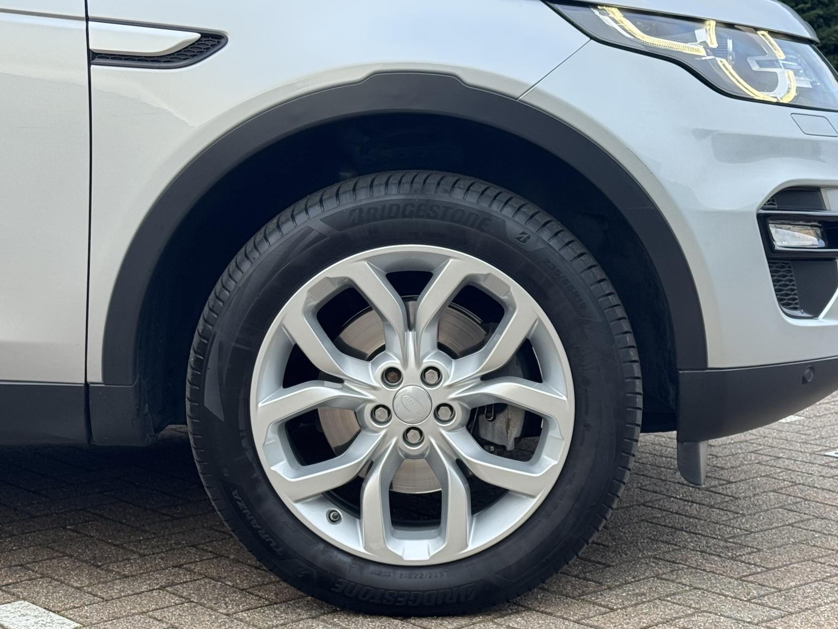 Land Rover Discovery Sport 2.0 Si4 HSE SUV 5dr Petrol Auto 4WD Euro 6 (s/s) (240 ps)