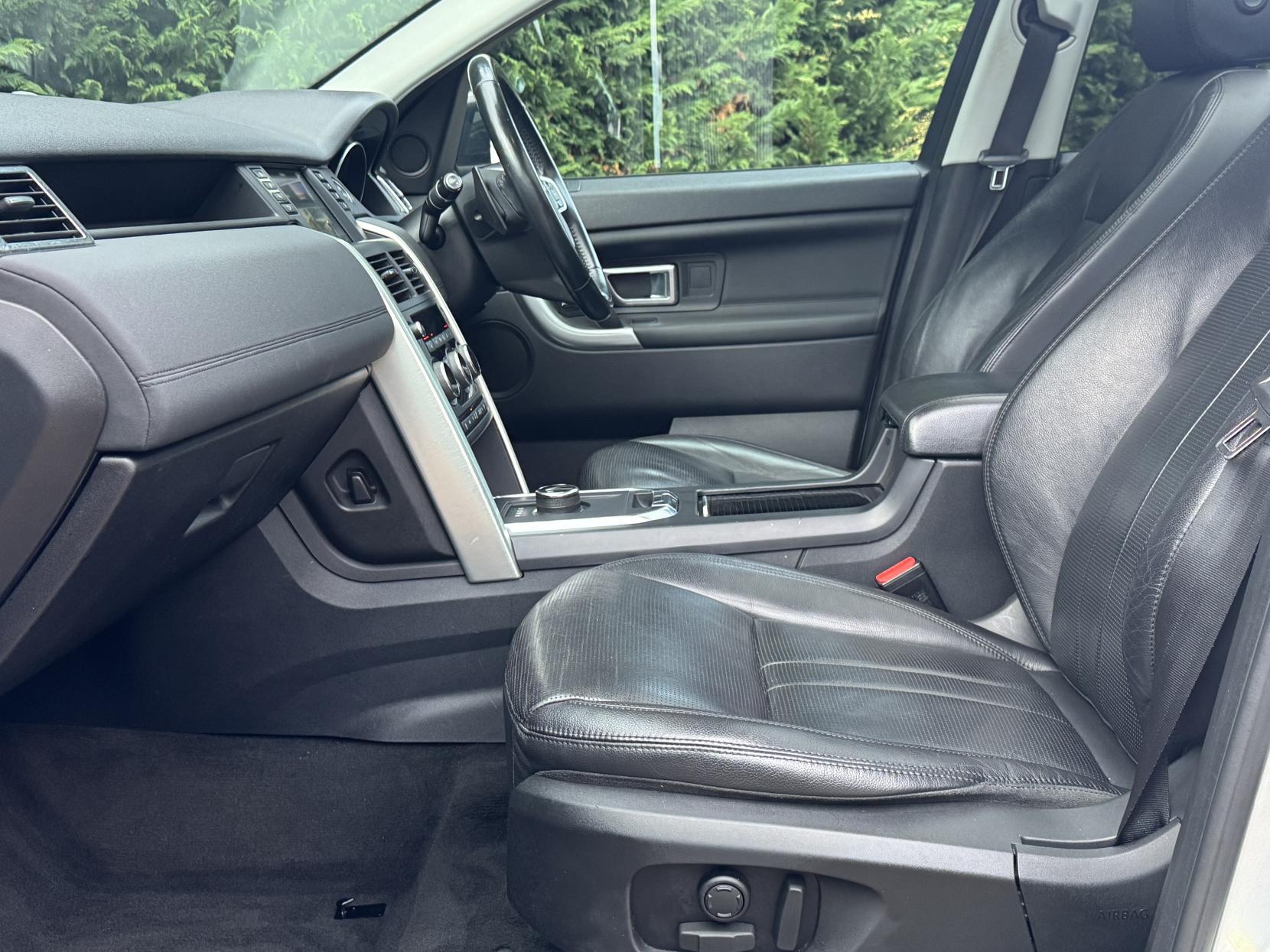 Land Rover Discovery Sport 2.0 Si4 HSE SUV 5dr Petrol Auto 4WD Euro 6 (s/s) (240 ps)