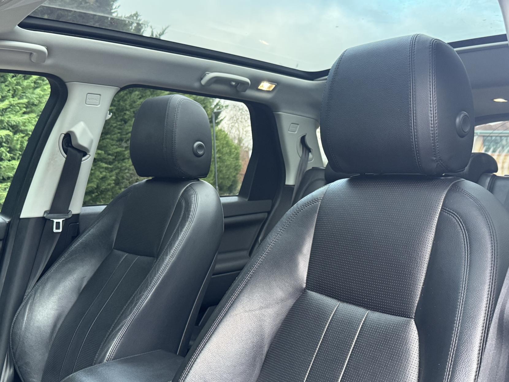 Land Rover Discovery Sport 2.0 Si4 HSE SUV 5dr Petrol Auto 4WD Euro 6 (s/s) (240 ps)