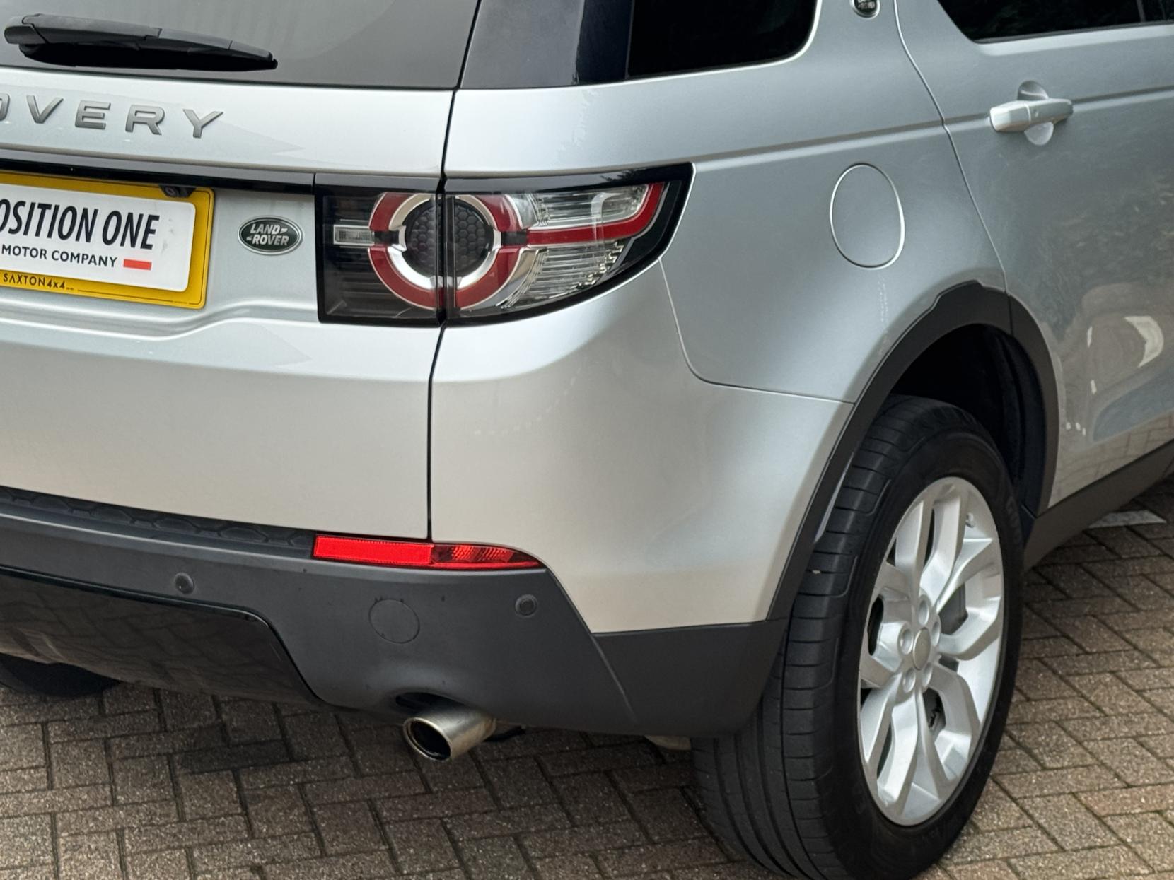 Land Rover Discovery Sport 2.0 Si4 HSE SUV 5dr Petrol Auto 4WD Euro 6 (s/s) (240 ps)