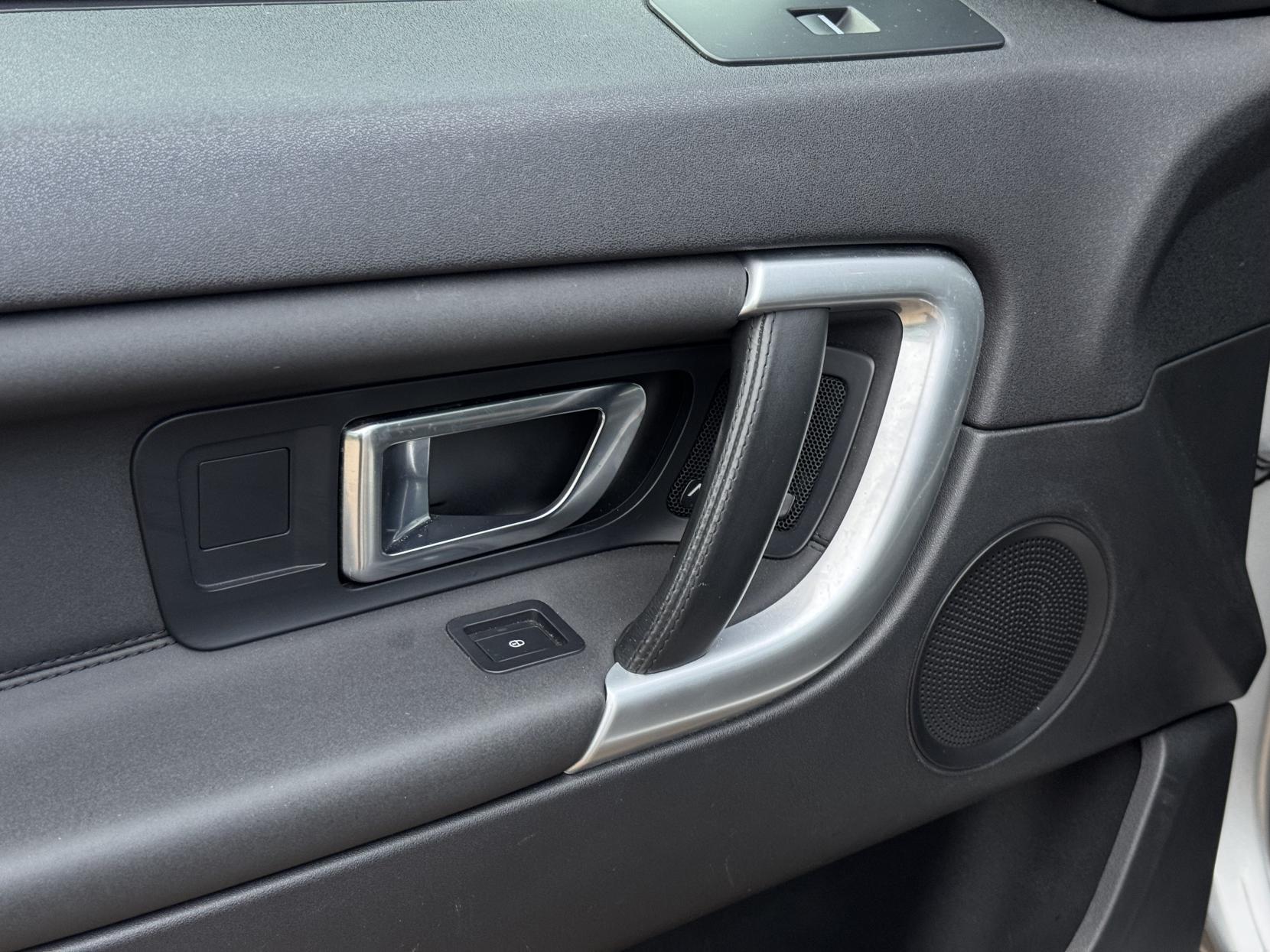 Land Rover Discovery Sport 2.0 Si4 HSE SUV 5dr Petrol Auto 4WD Euro 6 (s/s) (240 ps)